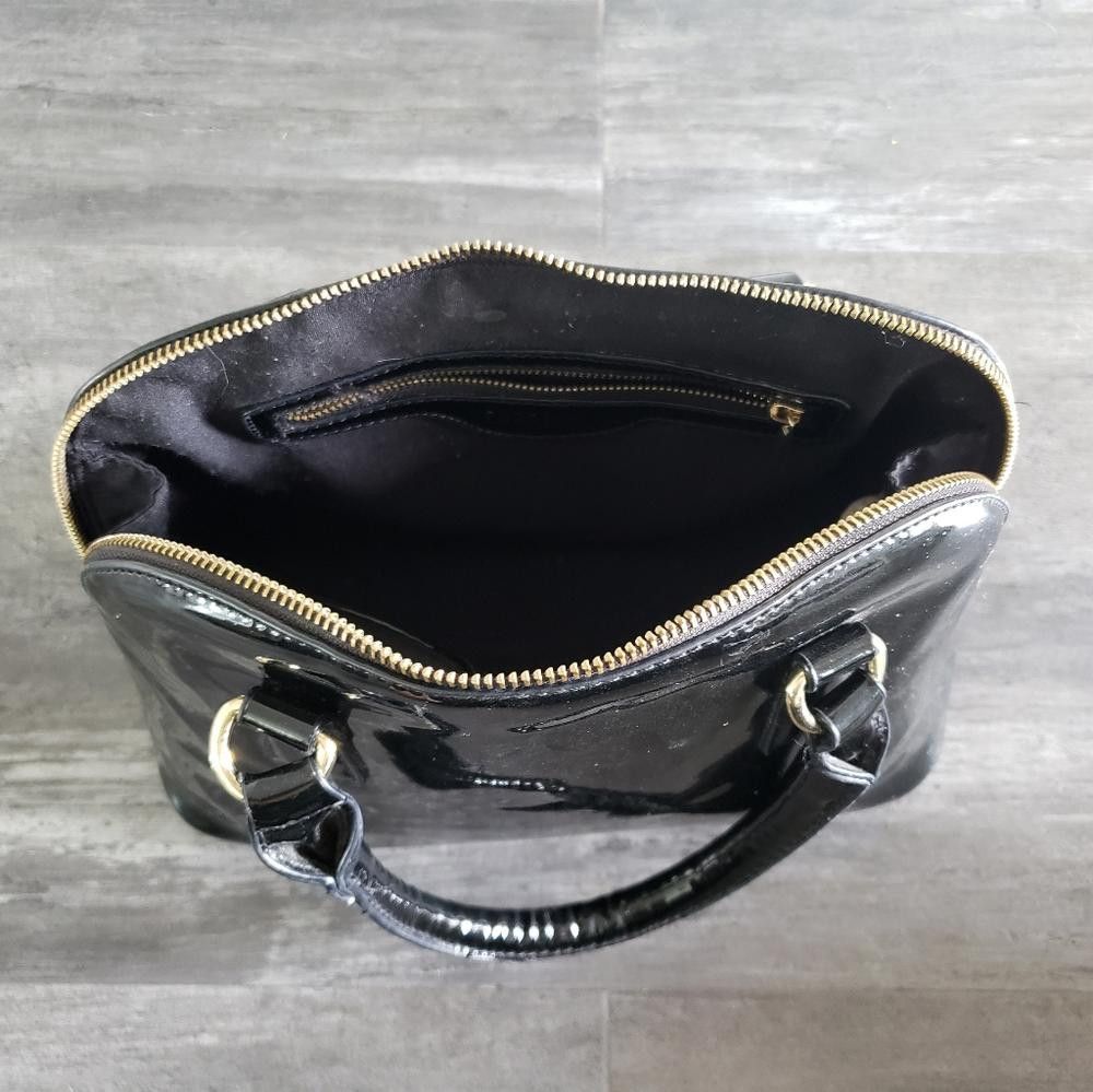 Forever 21 Black Classic F21 Mini Handbag Size ONE SIZE - 3 Thumbnail