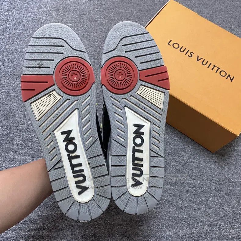 Louis Vuitton Louis Vuitton Trainer Show Black CementTrainer show black Size US 10 / EU 43 - 6 Thumbnail