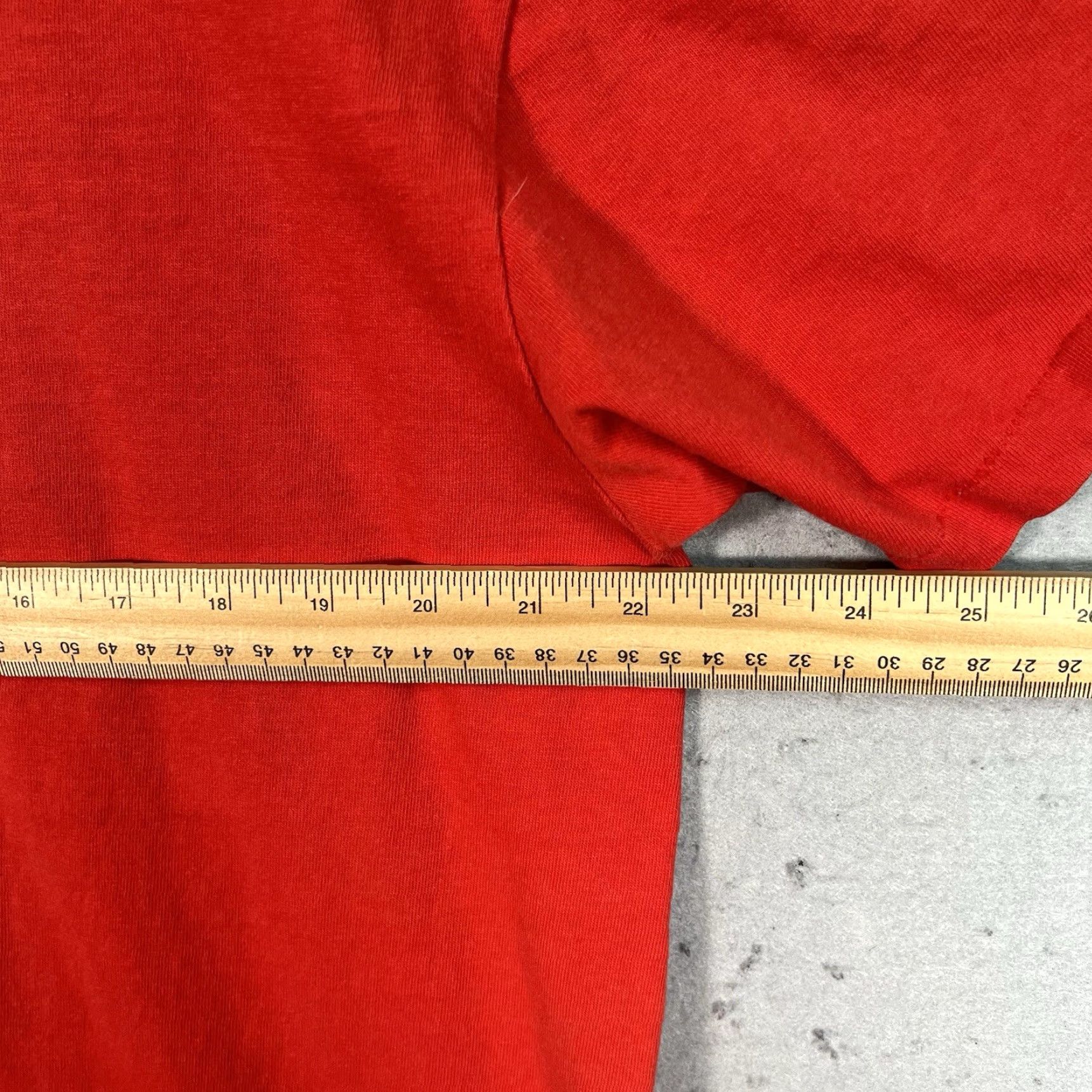 Guess VINTAGE 90s Guess Graphic Tee Adult One Size Red USA Made Mens Size US M / EU 48-50 / 2 - 2 Thumbnail