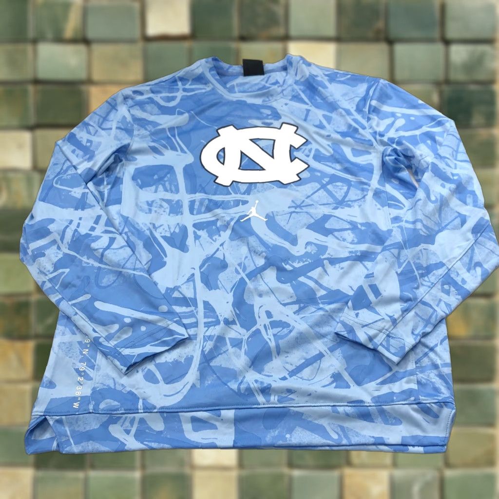 Jordan Brand Jordan North Carolina Small Exercise Long Sleeve Shirt All Over Print Blue Mens Shirt L/S Pullover Casual Activewear Size US S / EU 44-46 / 1 - 1 Thumbnail