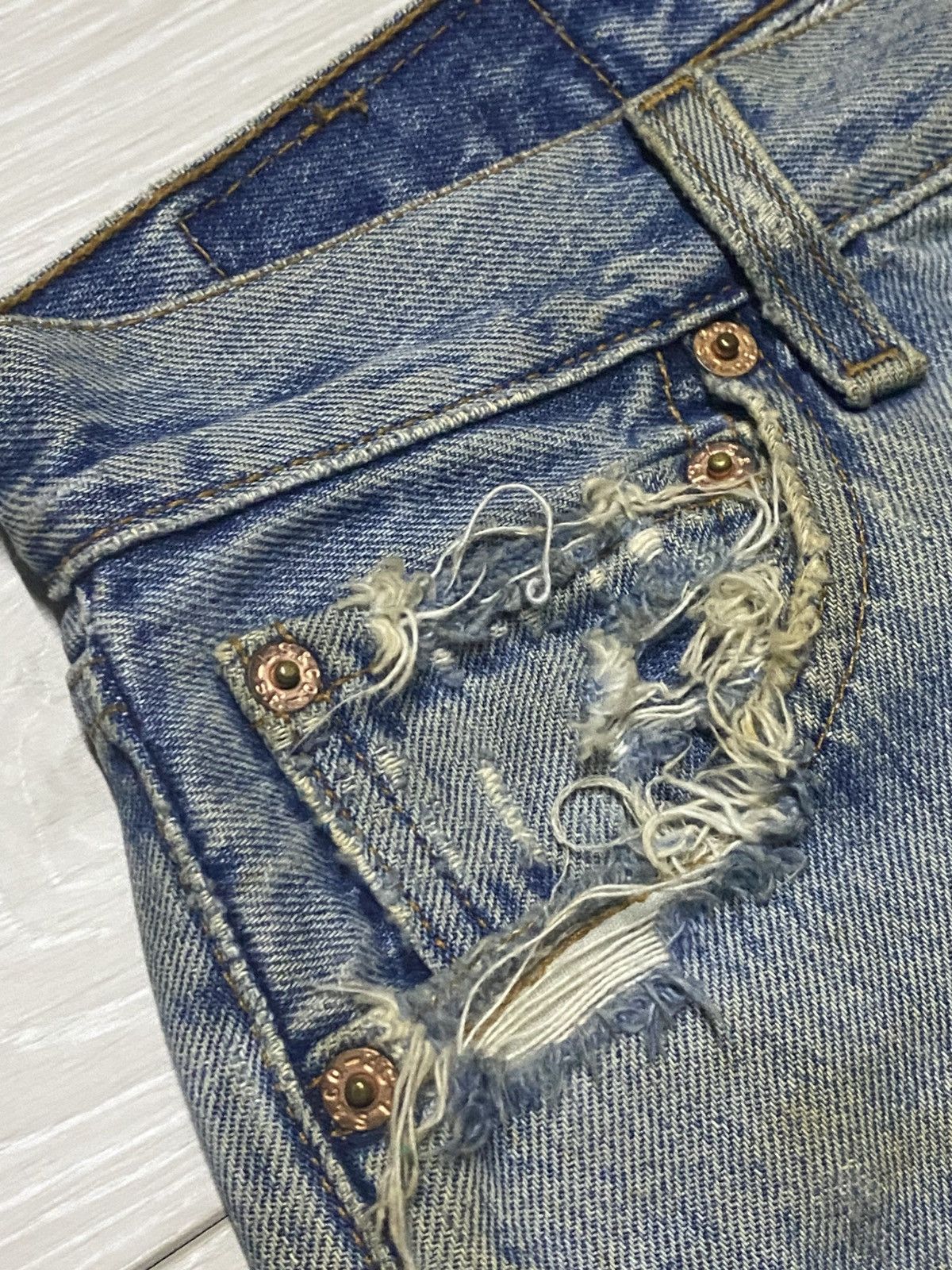 Levi's Vintage Clothing Vintage Levis 501 90s Grunge ButtonFly Distressed Jeans Size US 30 / EU 46 - 10 Thumbnail