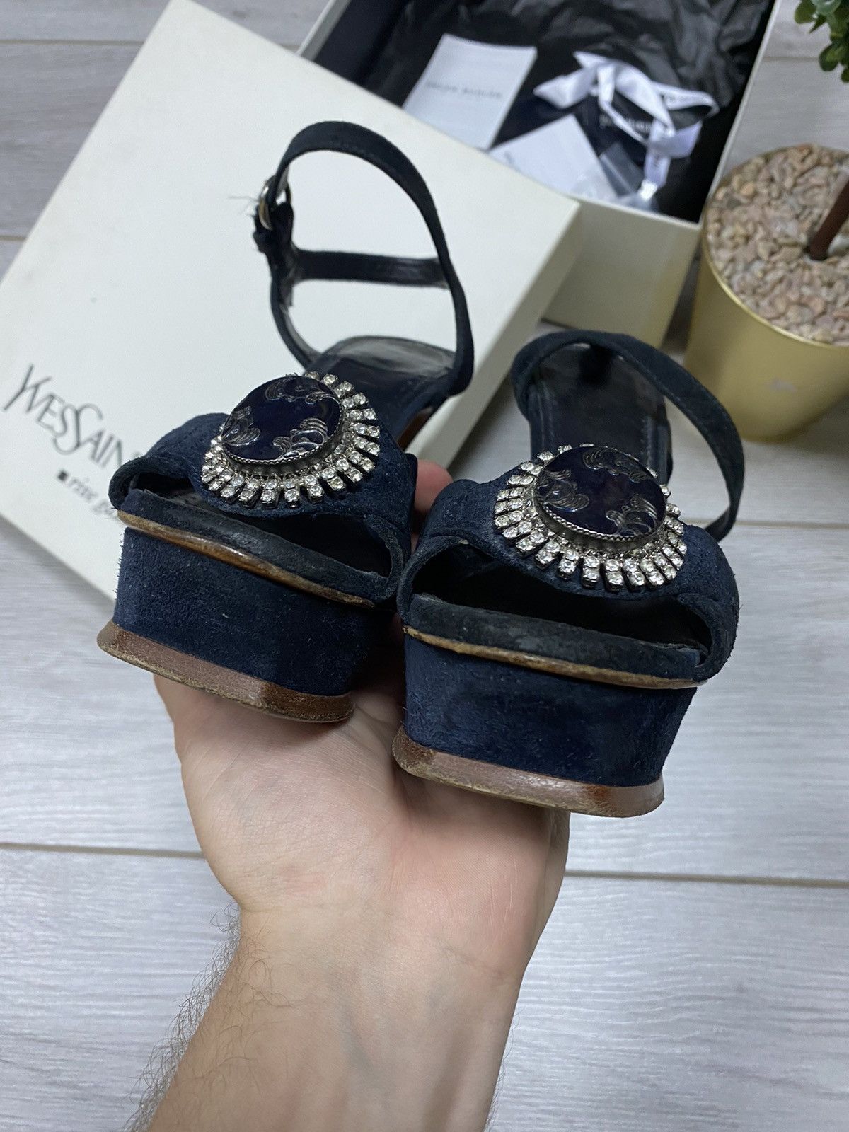 Yves Saint Laurent Yves Saint Laurent with box suede Rive Gauche vintage heels Size US 5 / IT 35 - 11 Thumbnail