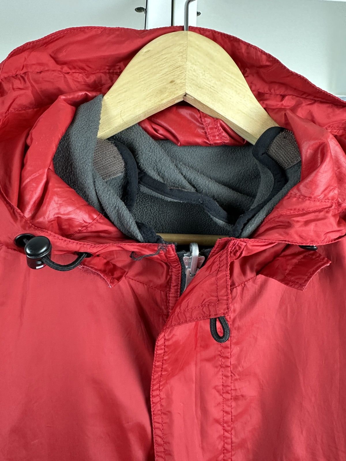 Tommy Hilfiger Vintage 90s Tommy Hilfiger double sided red jacket Size US L / EU 52-54 / 3 - 9 Thumbnail