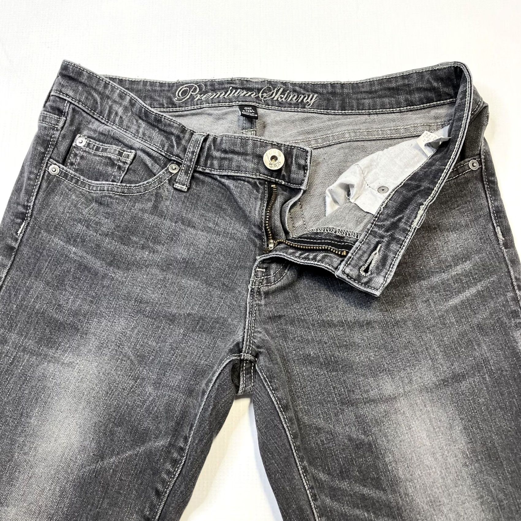 Gap Gap Premium Skinny Jeans Size 28 Ankle Charcoal Gray 28” Inseam Womens Regular 5-Pocket Denim Distressed Belt Loops Low Rise Size 28" / US 6 / IT 42 - 3 Thumbnail
