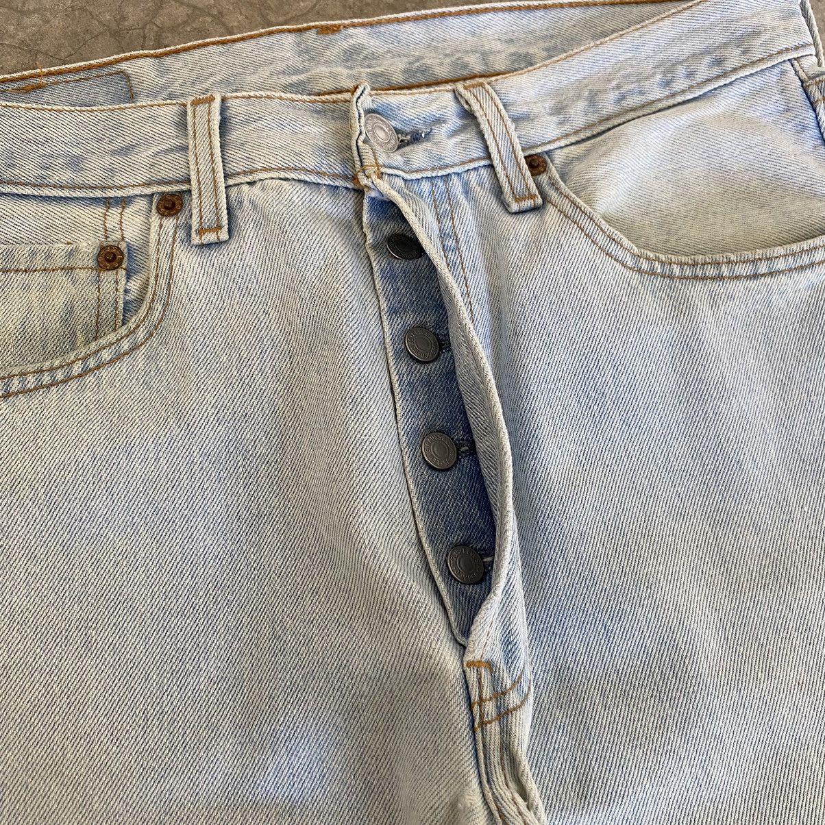 Levi's Vintage 90’s Levis 501 Light Blue Jeans Size US 31 - 12 Thumbnail