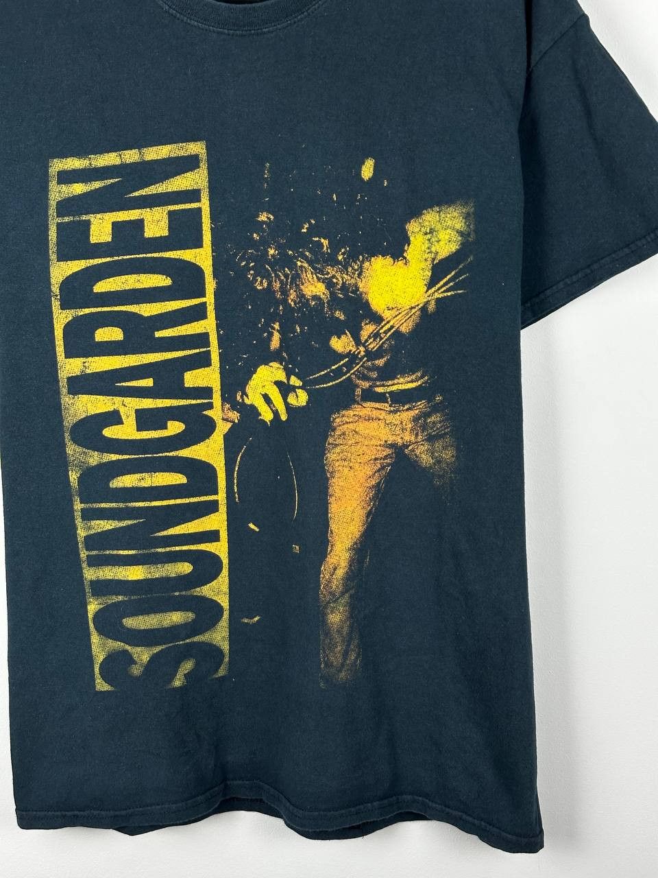 Gildan Vintage 00’s Soundgarden Louder Than Love Tee Size US L / EU 52-54 / 3 - 4 Thumbnail