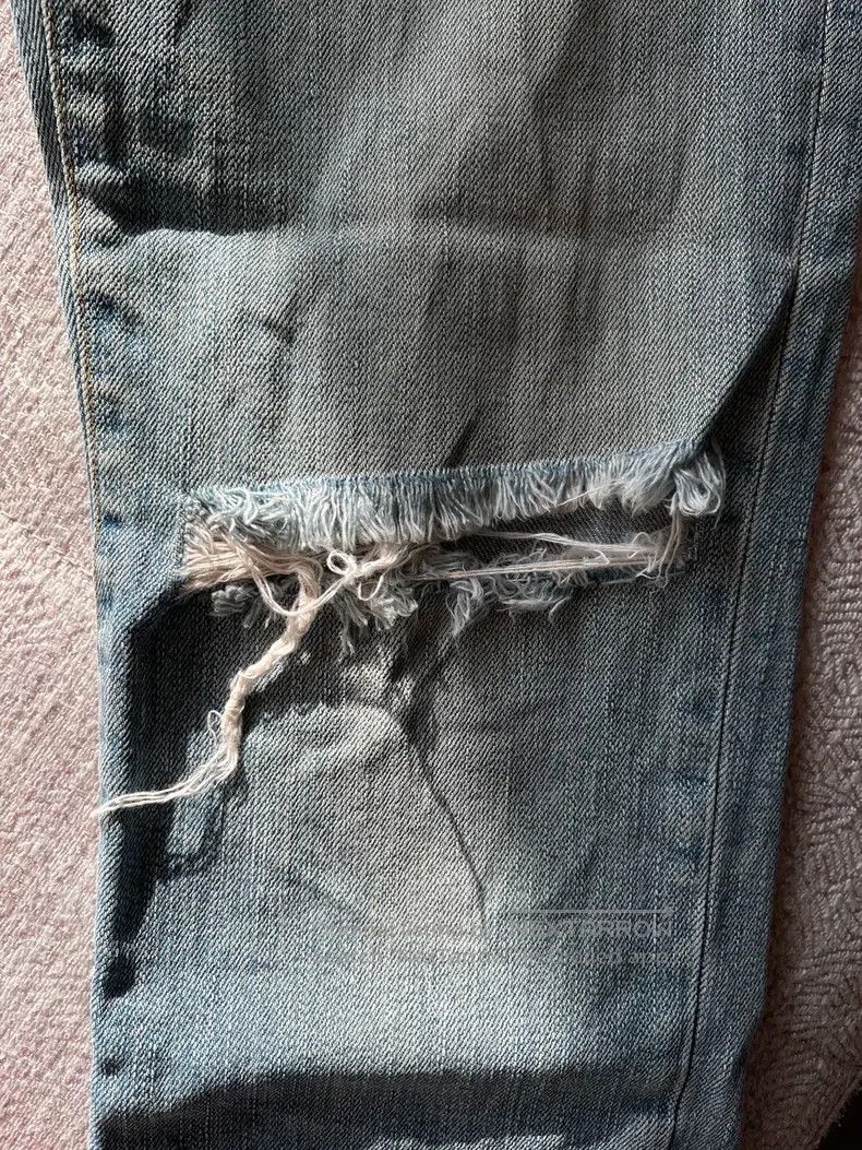 Saint Laurent Paris Saint Laurent Paris Knee Cut Destroyed Denim Pants Size US 30 / EU 46 - 5 Thumbnail