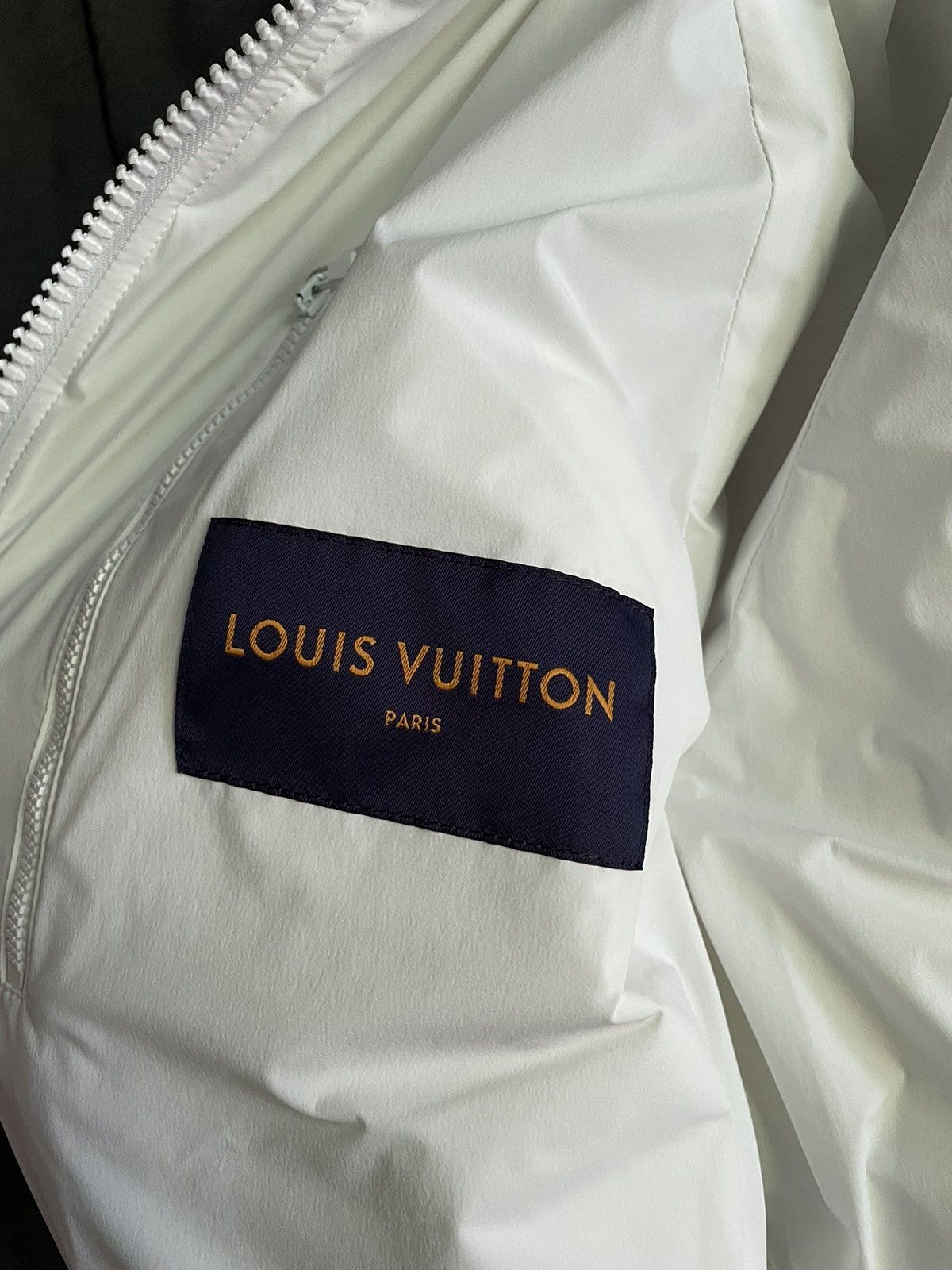 Louis Vuitton Louis Vuitton White Flower Quilted Puffer Hooded Jacket Size US S / EU 44-46 / 1 - 9 Thumbnail