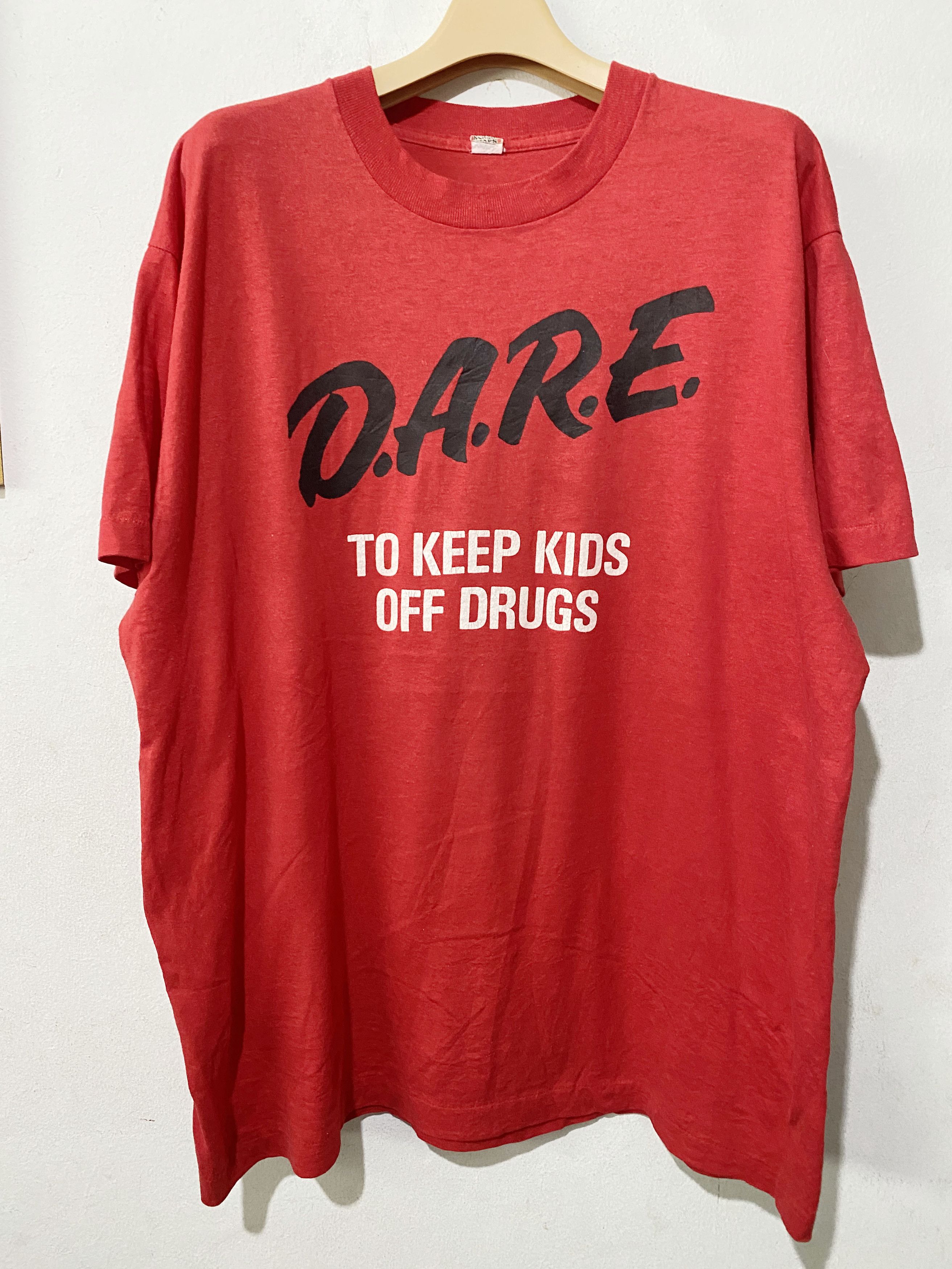 D.A.R.E × Vintage Vintage 80s DARE To Keep Kids Off Drugs Red Tee Size US XL / EU 56 / 4 - 1 Thumbnail