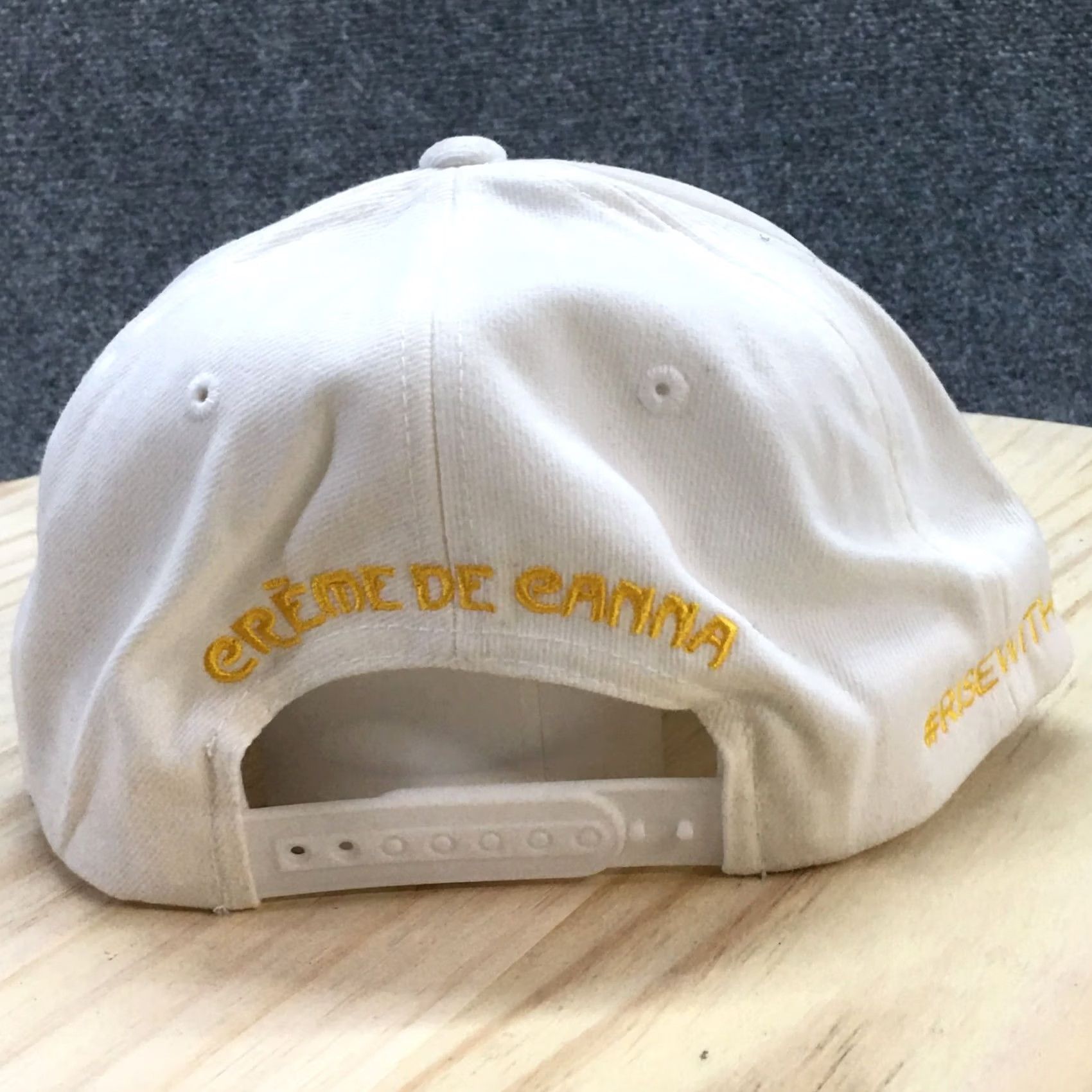 Vintage Yupoong Snapback Mens One Size White Creme De Canna California est 2010 Cap Hat Shipped Quickly Size ONE SIZE - 7 Thumbnail