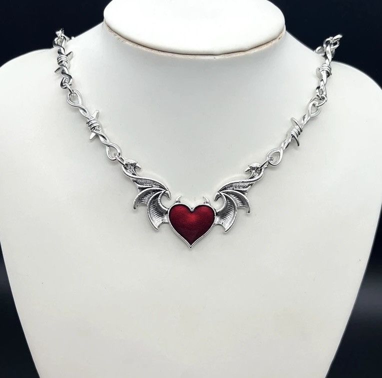 Vintage Vintage Devil Heart Necklace Size ONE SIZE - 1 Thumbnail