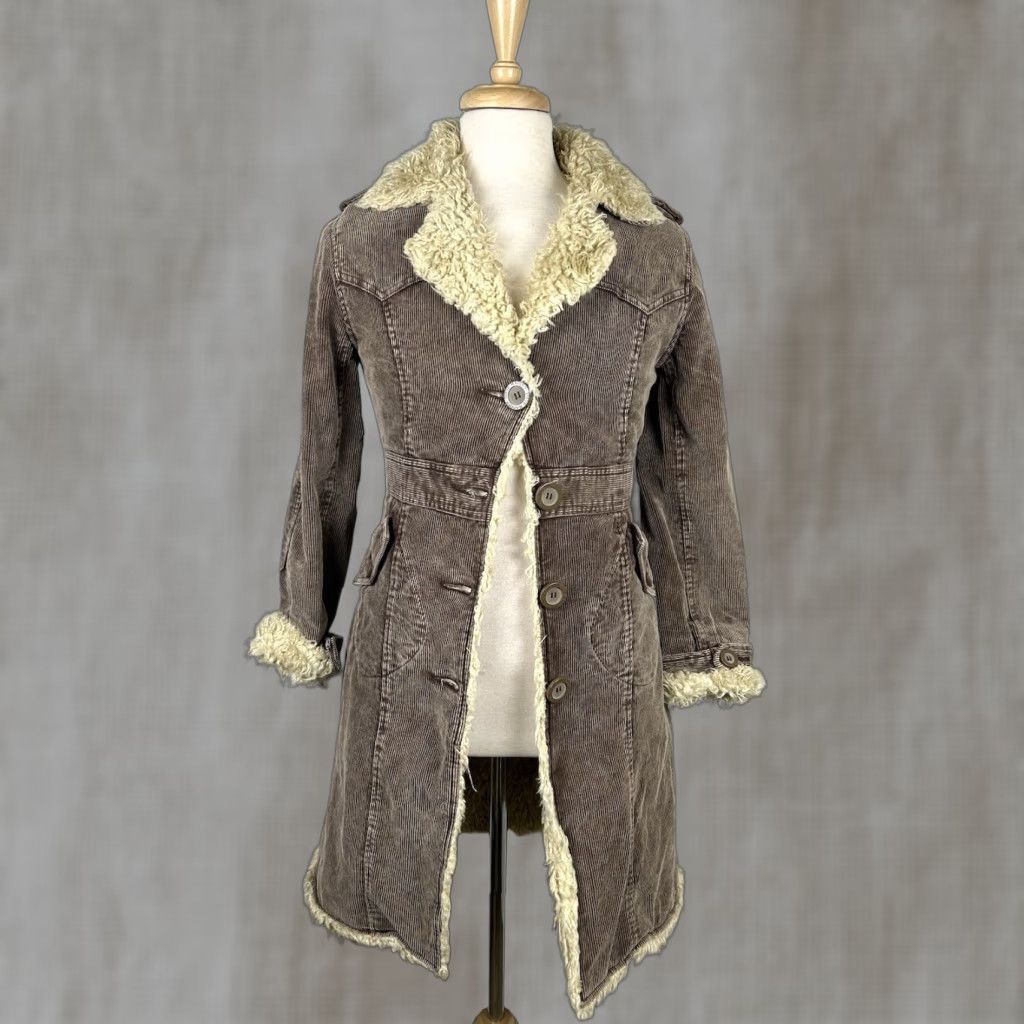 Steve Madden VINTAGE Steve Madden Coat Womens Small Brown Corduroy Sherpa Western 90s yoke Size S / US 4 / IT 40 - 1 Thumbnail