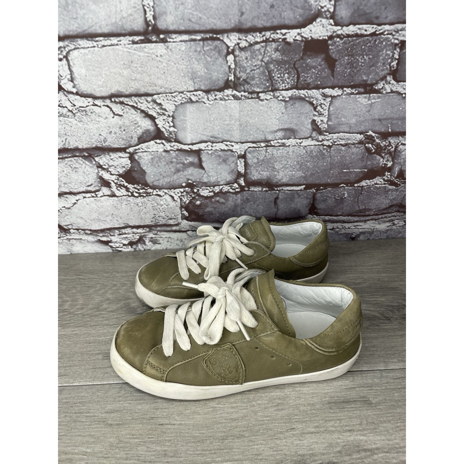 Philippe Model Philippe Model Paris Olive Green Leather Casual Sneakers Jun Size US 12 / IT 42 - 12 Thumbnail