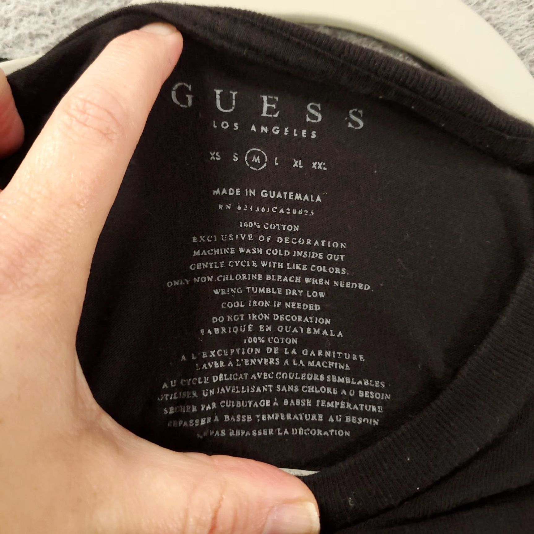 Guess VINTAGE GUESS Dragon Shirt Adult Medium Black Embroidered Graphic Triangle Tee Size US M / EU 48-50 / 2 - 4 Thumbnail