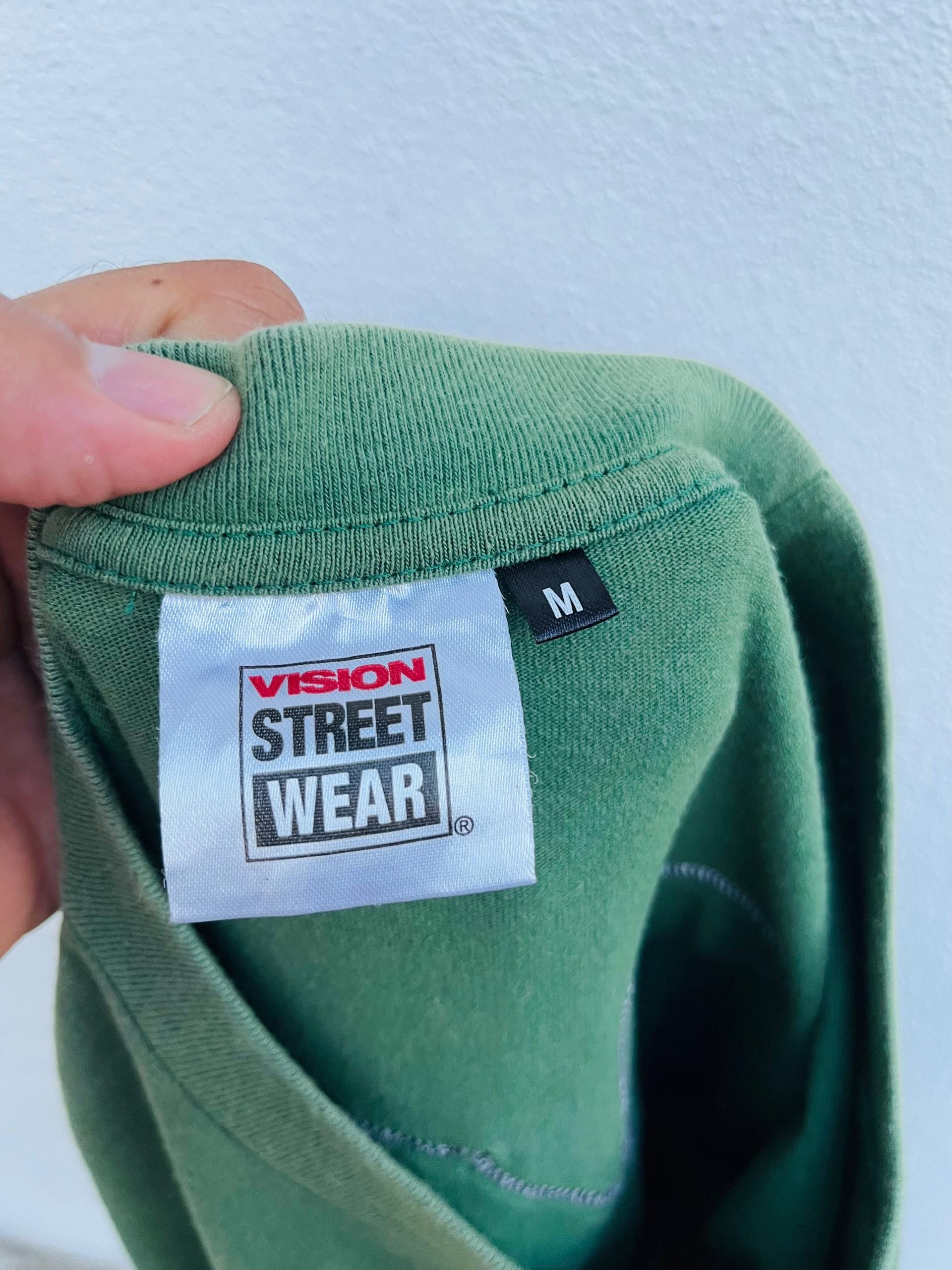 Vision Streetwear Vintage Vision Street Wear Angry Bull Skateboard Size US M / EU 48-50 / 2 - 9 Thumbnail