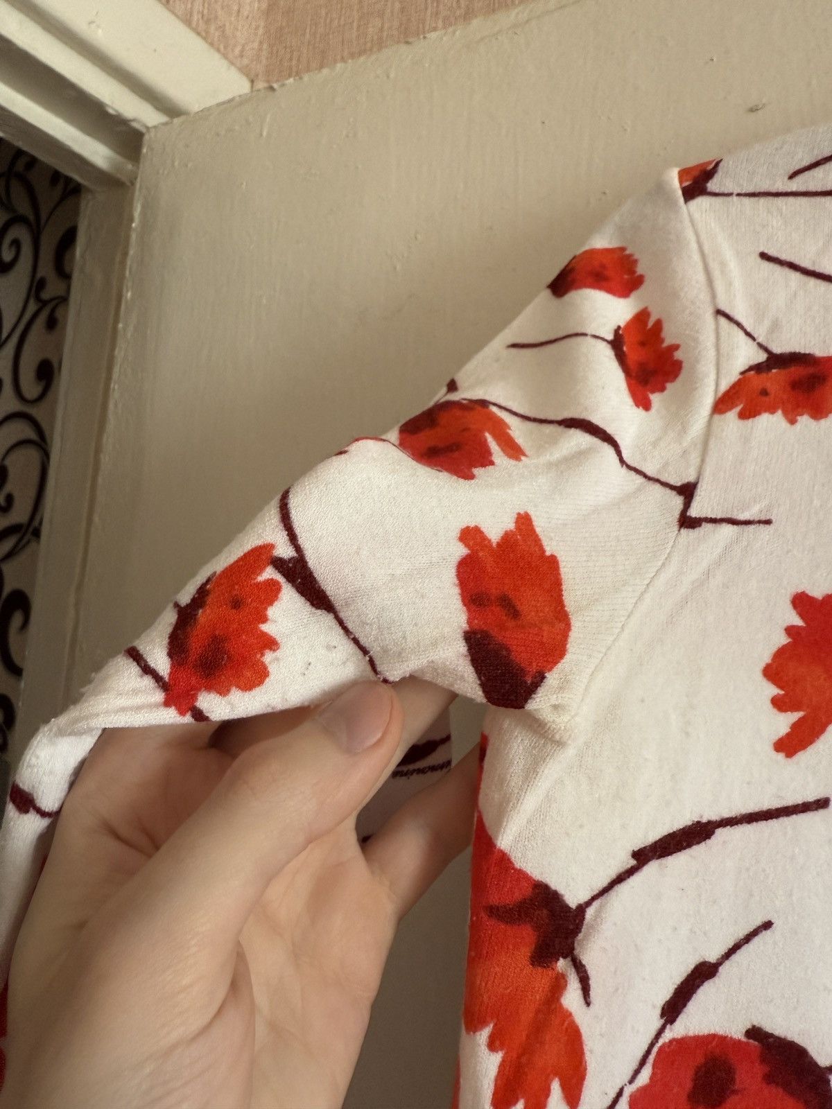 Blumarine Vintage Miss Blumarine Red Floral Cardigan White Knit Size L / US 10 / IT 46 - 9 Thumbnail