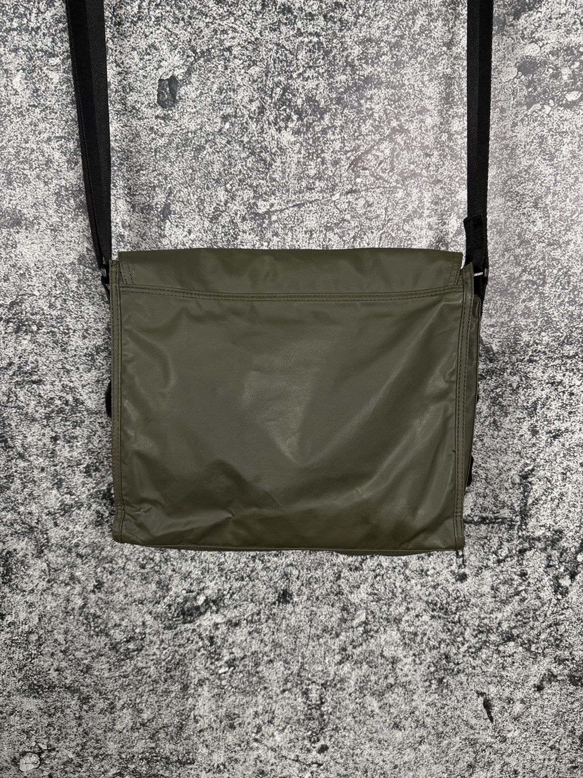 Diesel Vintage Diesel Messenger Bag Crossbody Y2K Streetwear Size ONE SIZE - 16 Thumbnail