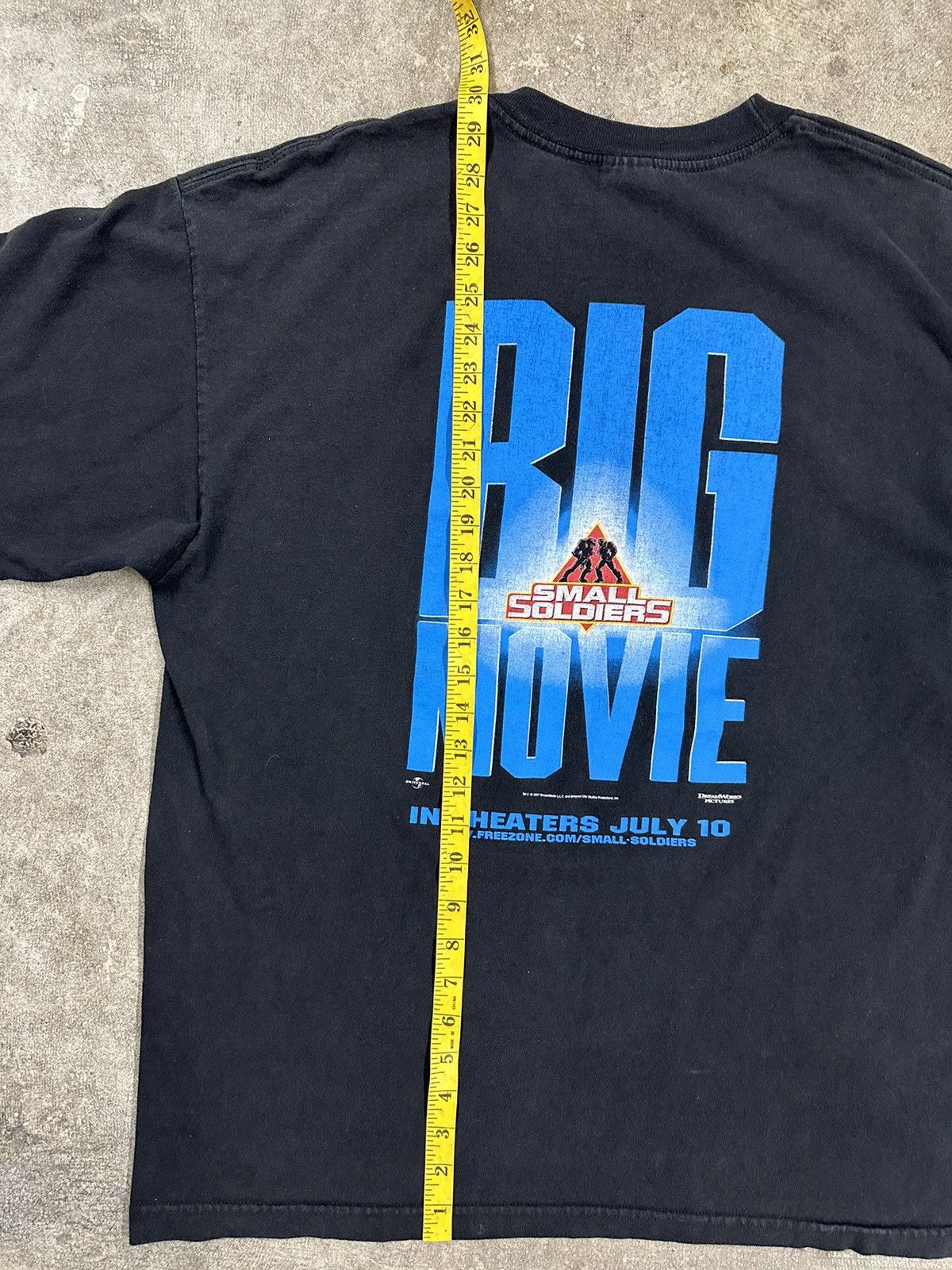 Vintage Vintage 90s Small Soldiers Movie Promo Mullet T-Shirt Size US XL / EU 56 / 4 - 10 Thumbnail