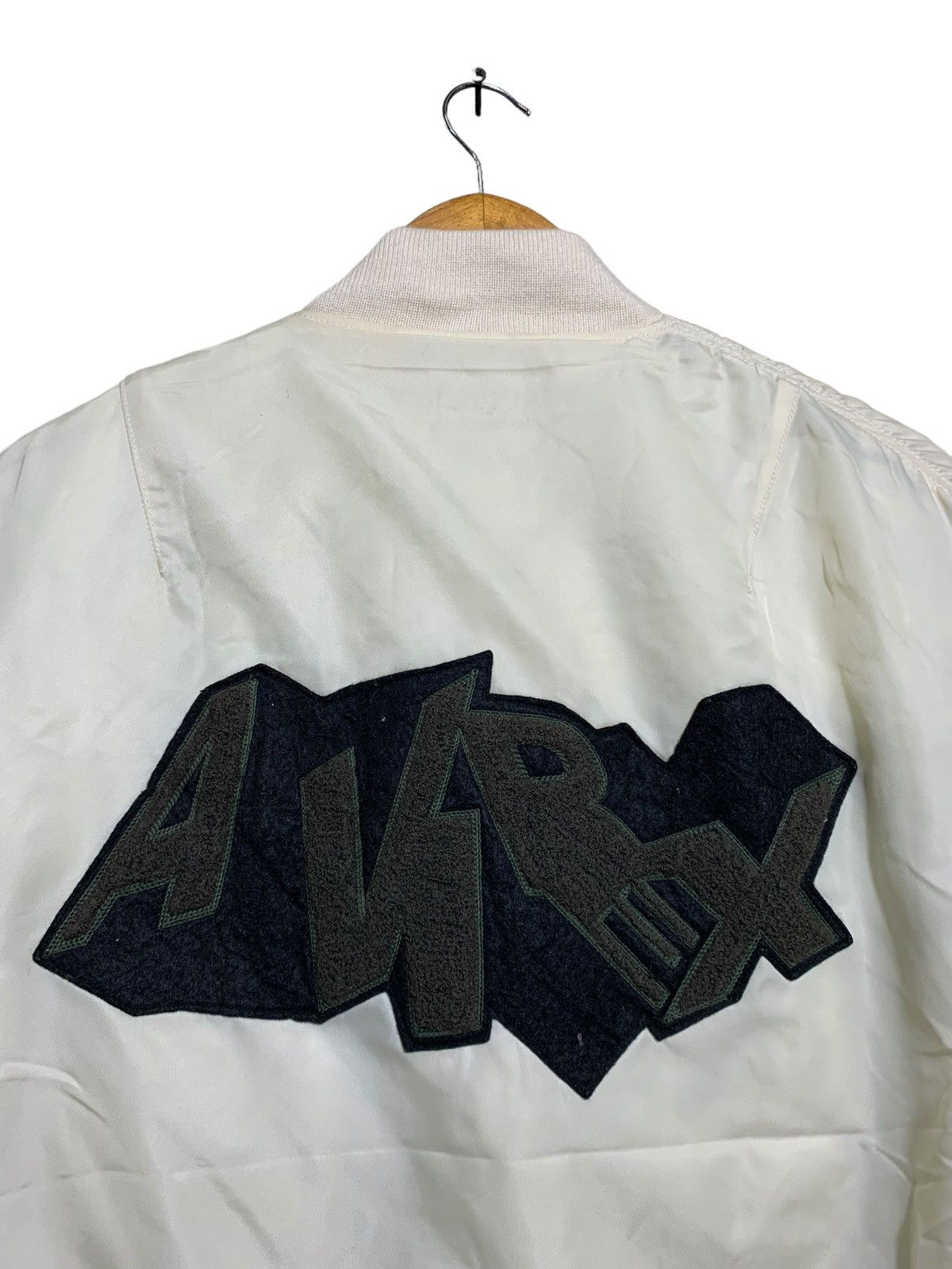 Avirex 🔥RARE AVIREX WHITE BOMBER JACKETS USAF Size US XL / EU 56 / 4 - 11 Thumbnail