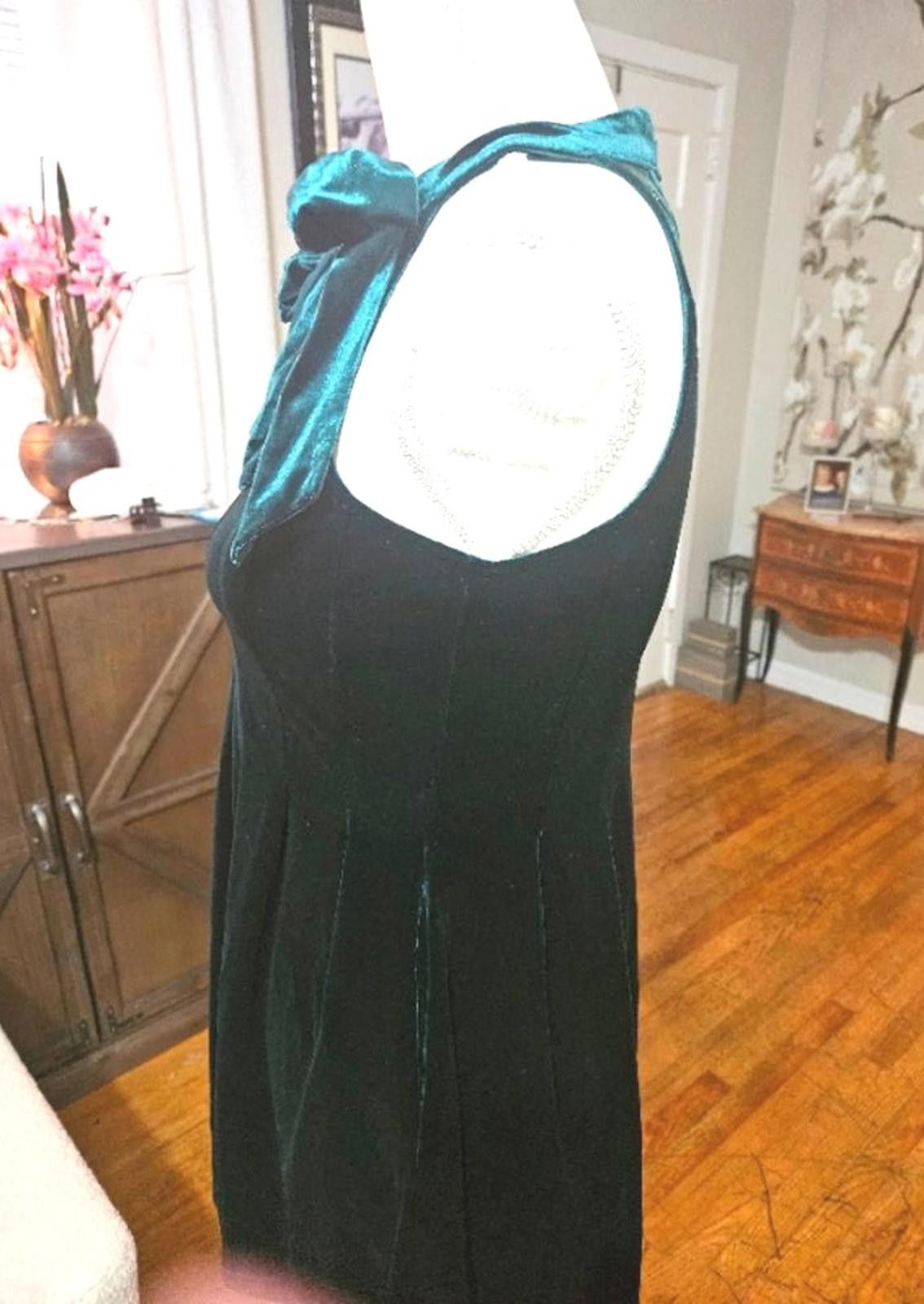 Designer Girls Gianni Bini Velvet Green Halter Dress with Bow Size ONE SIZE - 2 Thumbnail