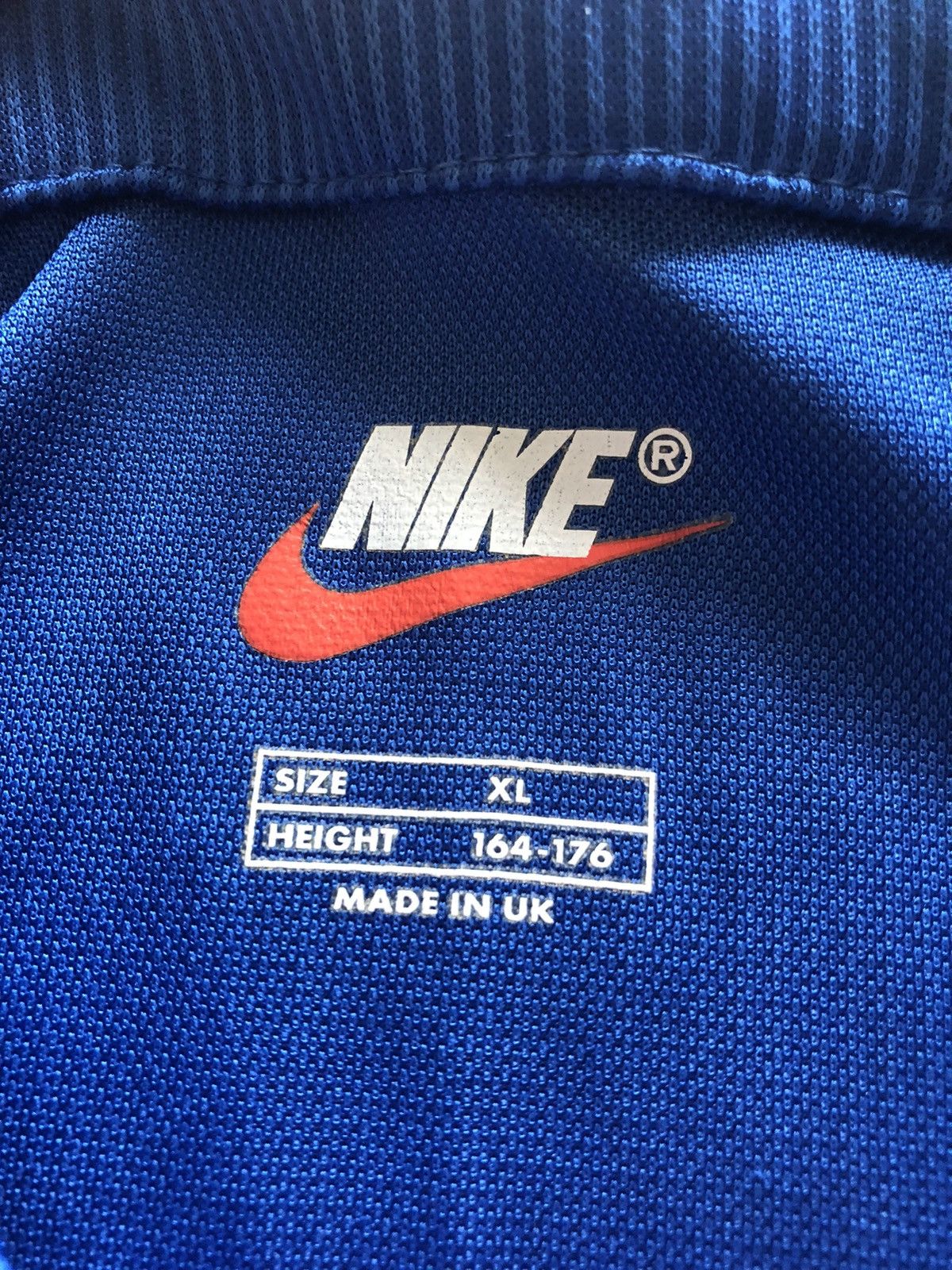 Nike RARE NIKE ITALY FOOTBALL VINTAGE NATIONAL SOCCER JERSEY Size US S / EU 44-46 / 1 - 3 Thumbnail