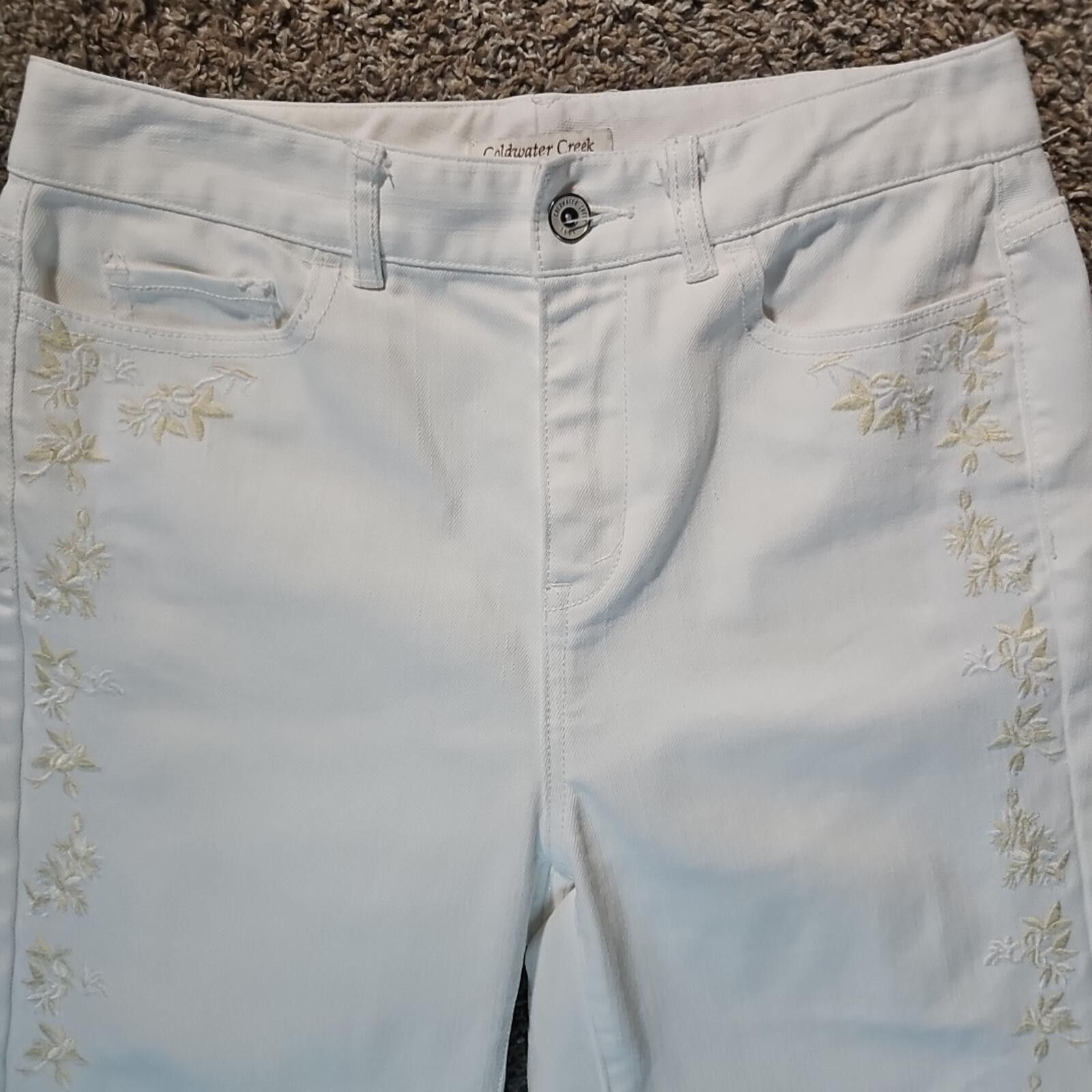 Coldwater Creek Coldwater Creek Sz 4 Embroidered Floral White Jeans Size 27" / US 4 / IT 40 - 2 Thumbnail