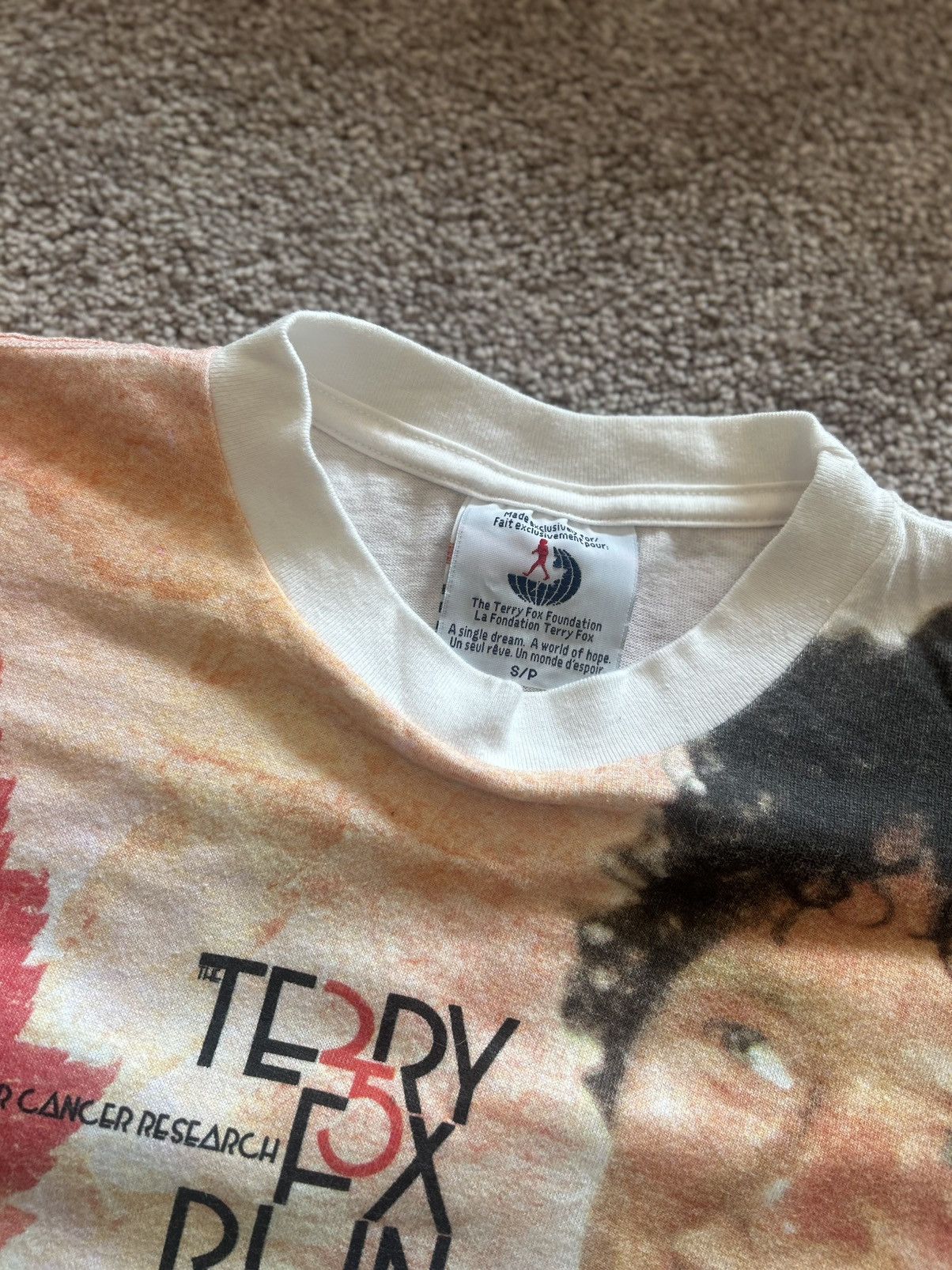 Vintage Vintage 2005 Terry Fox Marathon Of Hope All Over Print Size US S / EU 44-46 / 1 - 4 Thumbnail