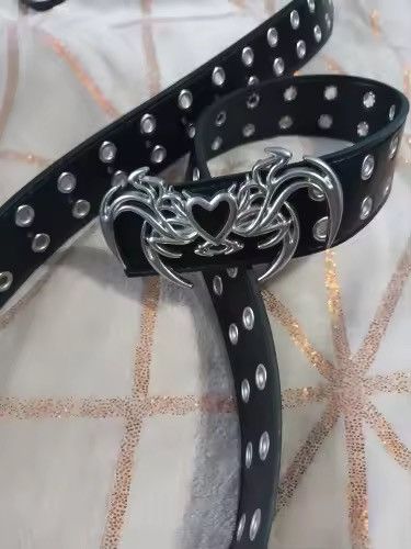 Leather Vintage Devil Wing Heart Pu Leather Studded Belt Size ONE SIZE - 6 Thumbnail