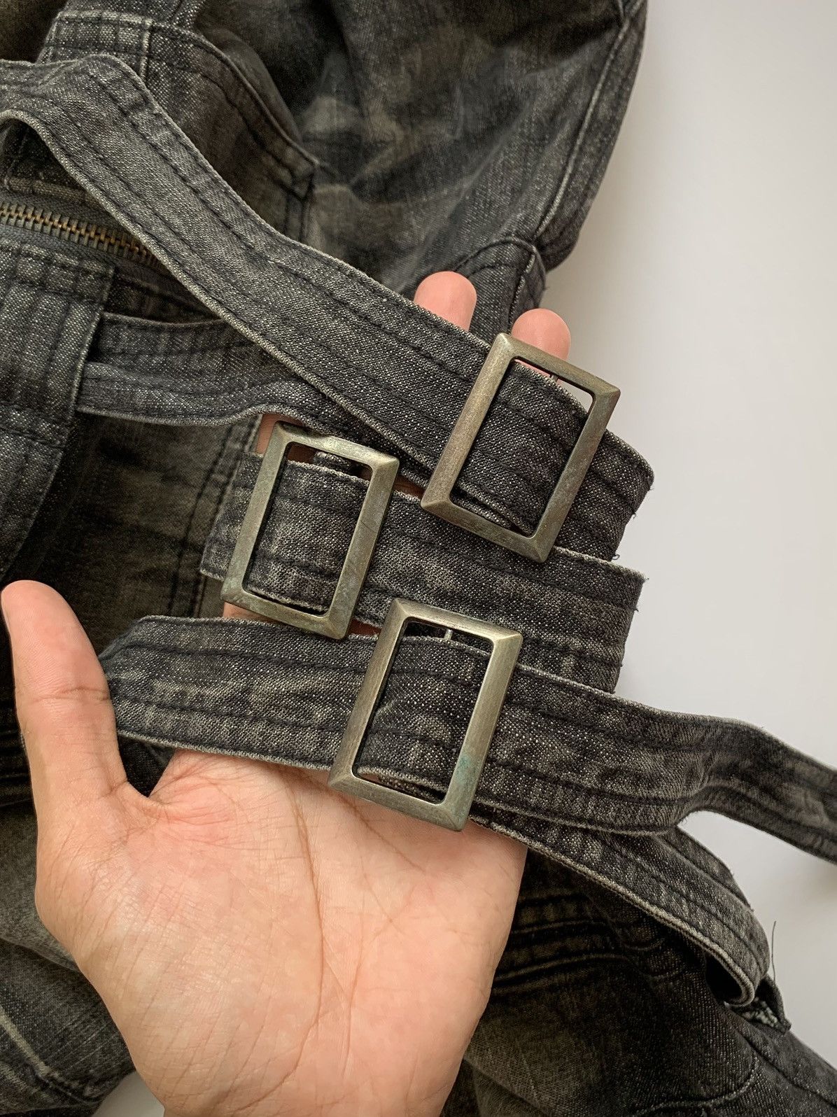 Japanese Brand 2000s Topism Flared Bondage Zipper Jeans Size US 35 - 7 Thumbnail