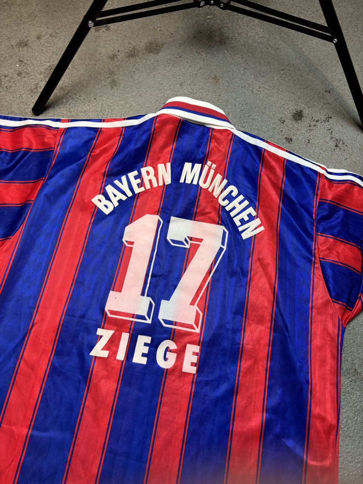 Adidas Adidas Jersey T Shirt Bayern Ziege 17 Size US L / EU 52-54 / 3 - 13 Thumbnail