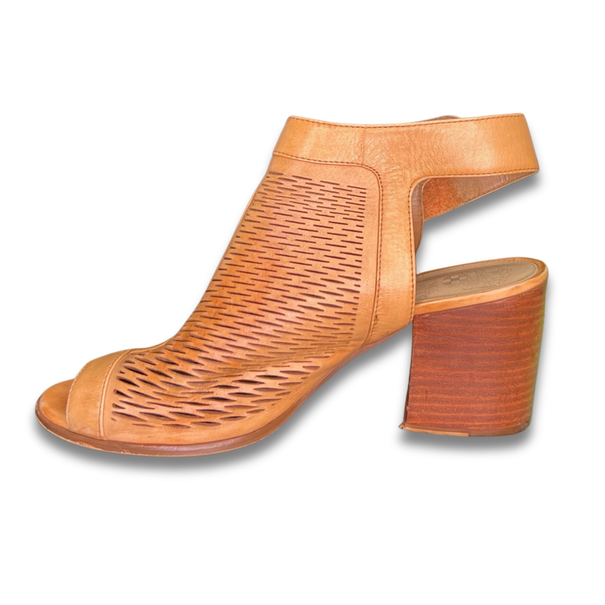 Vince Camuto Vince Camuto Lavette Perforated Leather Block Heel Sandals S Size US 8.5 / IT 38.5 - 7 Thumbnail