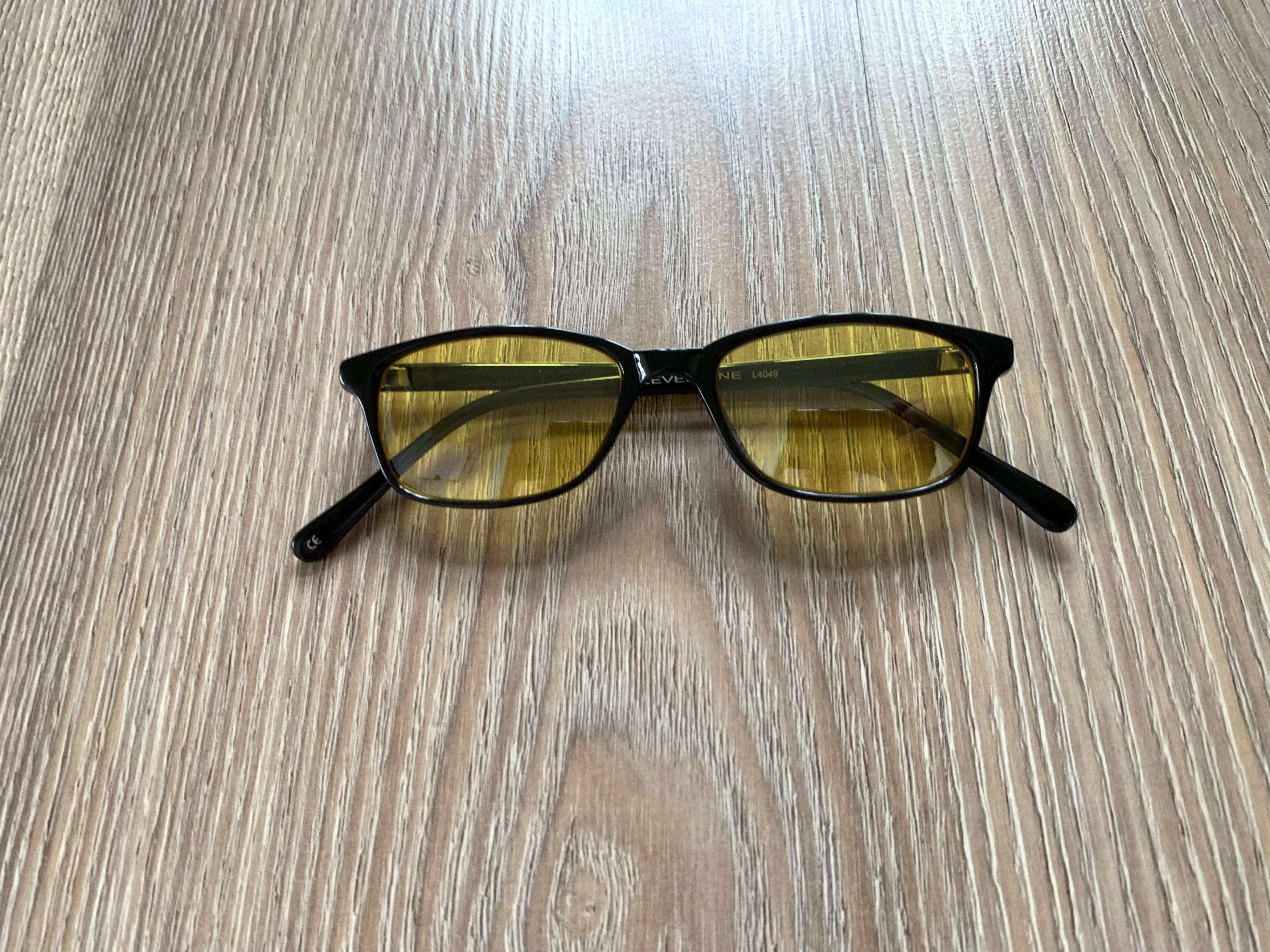 Designer Black Classic Level One Sunglasses L4049 Size ONE SIZE - 1 Thumbnail