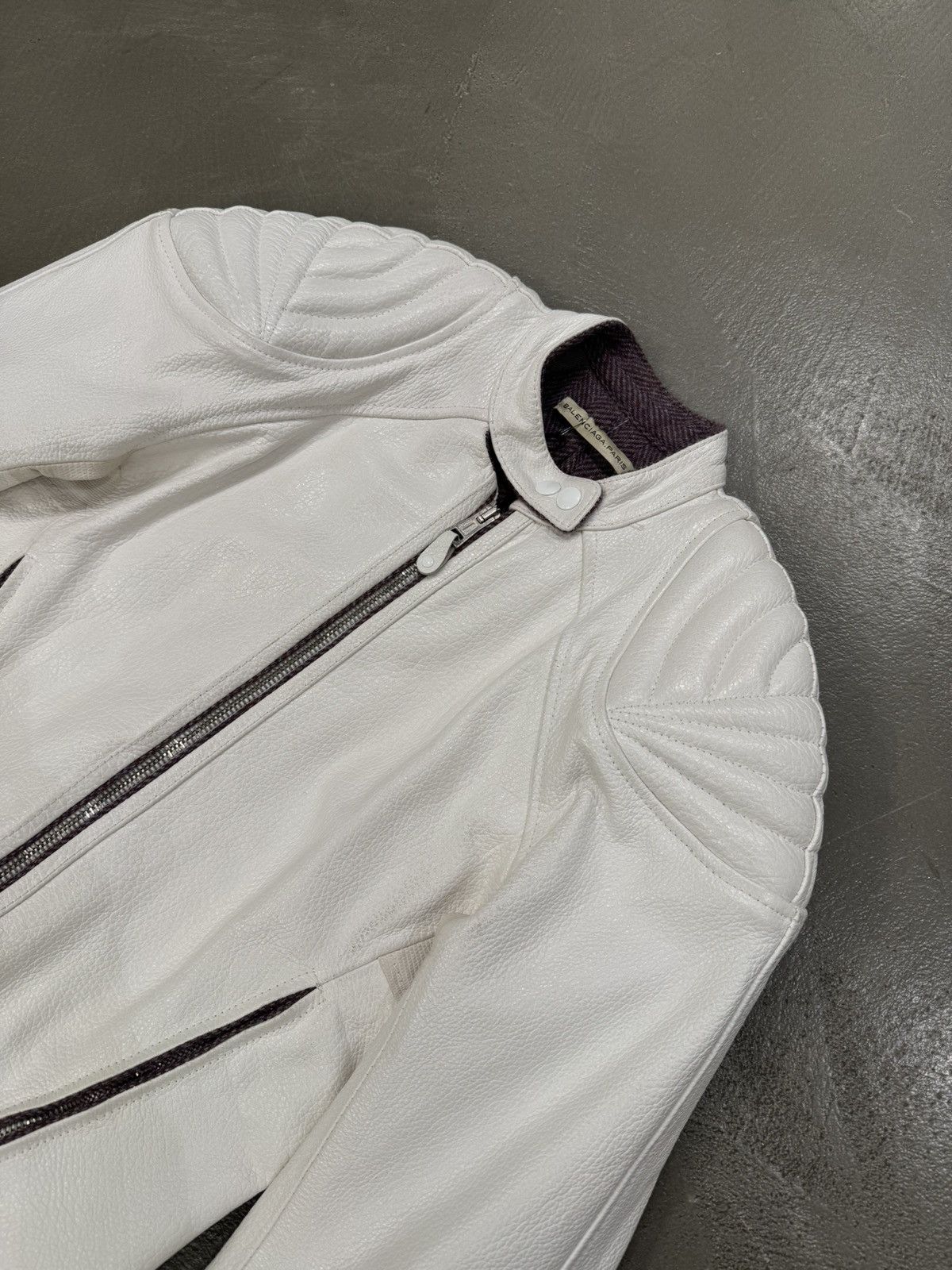 Balenciaga AW2004 Balenciaga Nicolas Ghesquière runway leather jacket Size US S / EU 44-46 / 1 - 6 Thumbnail