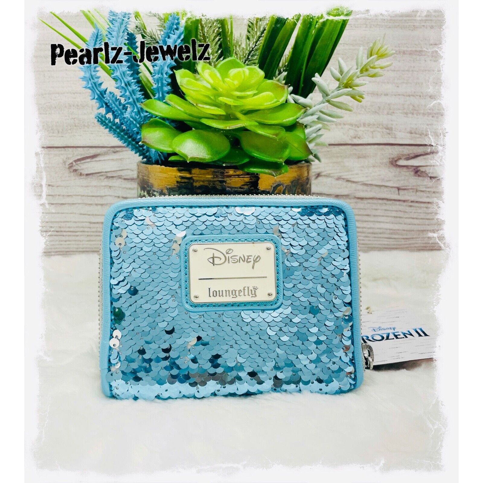 Disney Loungefly Disney Frozen Elsa Reversible Blue Sequin Mini Zip Size ONE SIZE - 2 Thumbnail