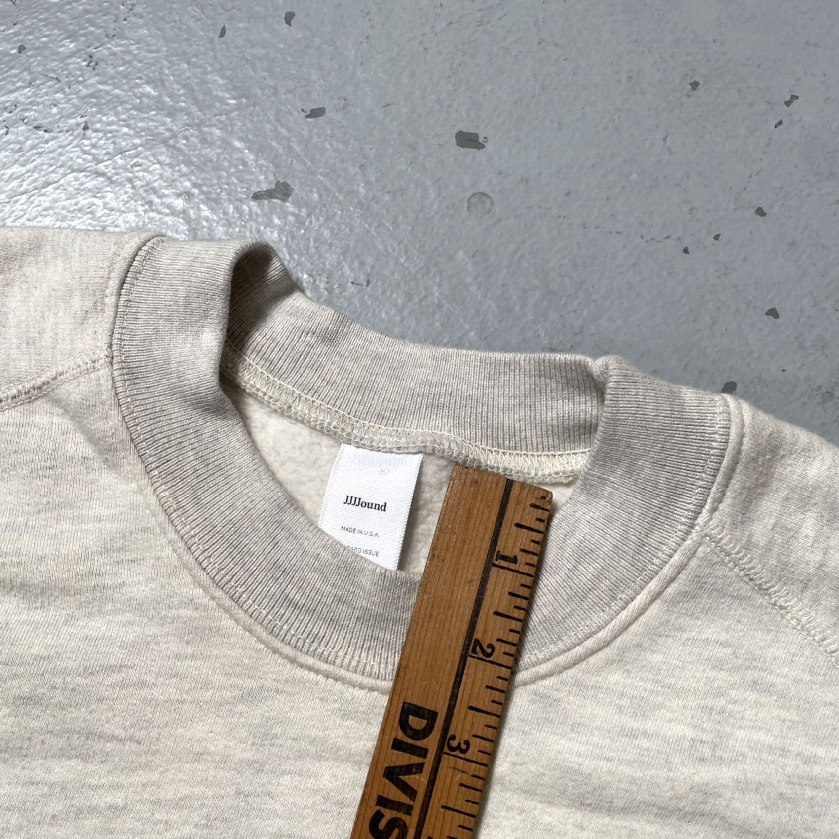 JJJJound JJJJound Standard Issue Cotton Raglan Sweatshirt Unisex Adults XXL Heather Cream USA 90s Hype Designer Athleisure Pullover Shirt Size US XXL / EU 58 / 5 - 4 Thumbnail