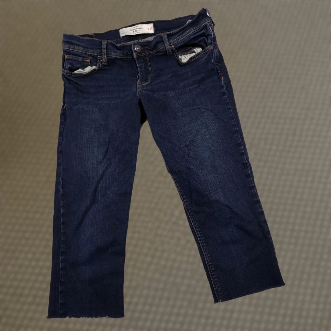 Abercrombie & Fitch Abercrombie & Fitch Jeans Womens 4 W27 Blue Dark Wash Straight Leg Raw Hem Denim Cropped Stretch Pockets Logo Size 27" / US 4 / IT 40 - 1 Thumbnail