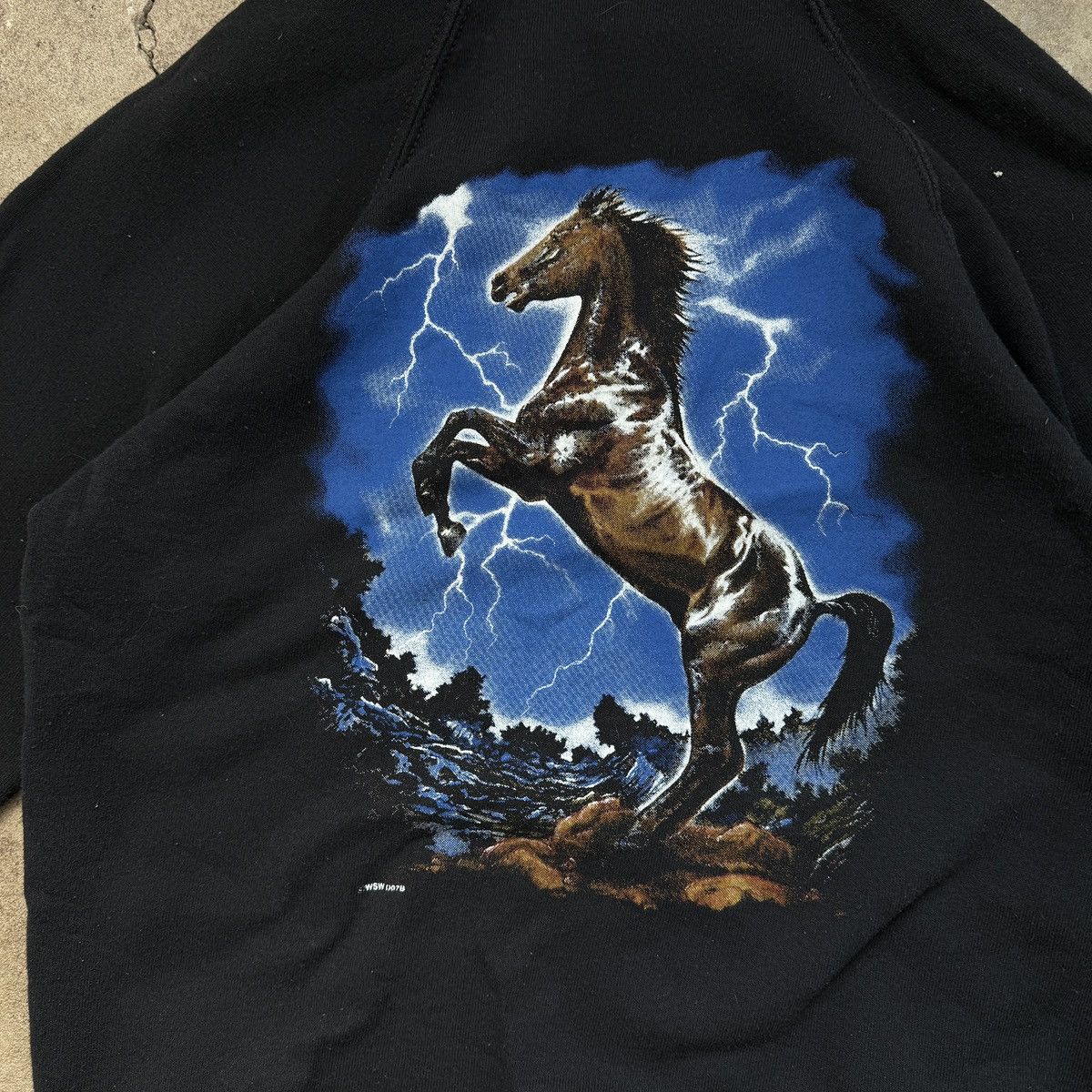 Vintage Vintage 00's Screen Stars Horse Lighting Art Hoodie Size S / US 4 / IT 40 - 4 Thumbnail