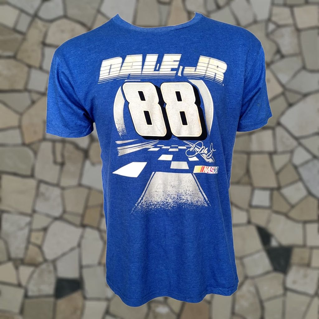 NASCAR VINTAGE Dale Earnhardt Jr. No. 88 NASCAR T-Shirt Blue Large (L) Racing Graphic Tee Size US L / EU 52-54 / 3 - 1 Thumbnail