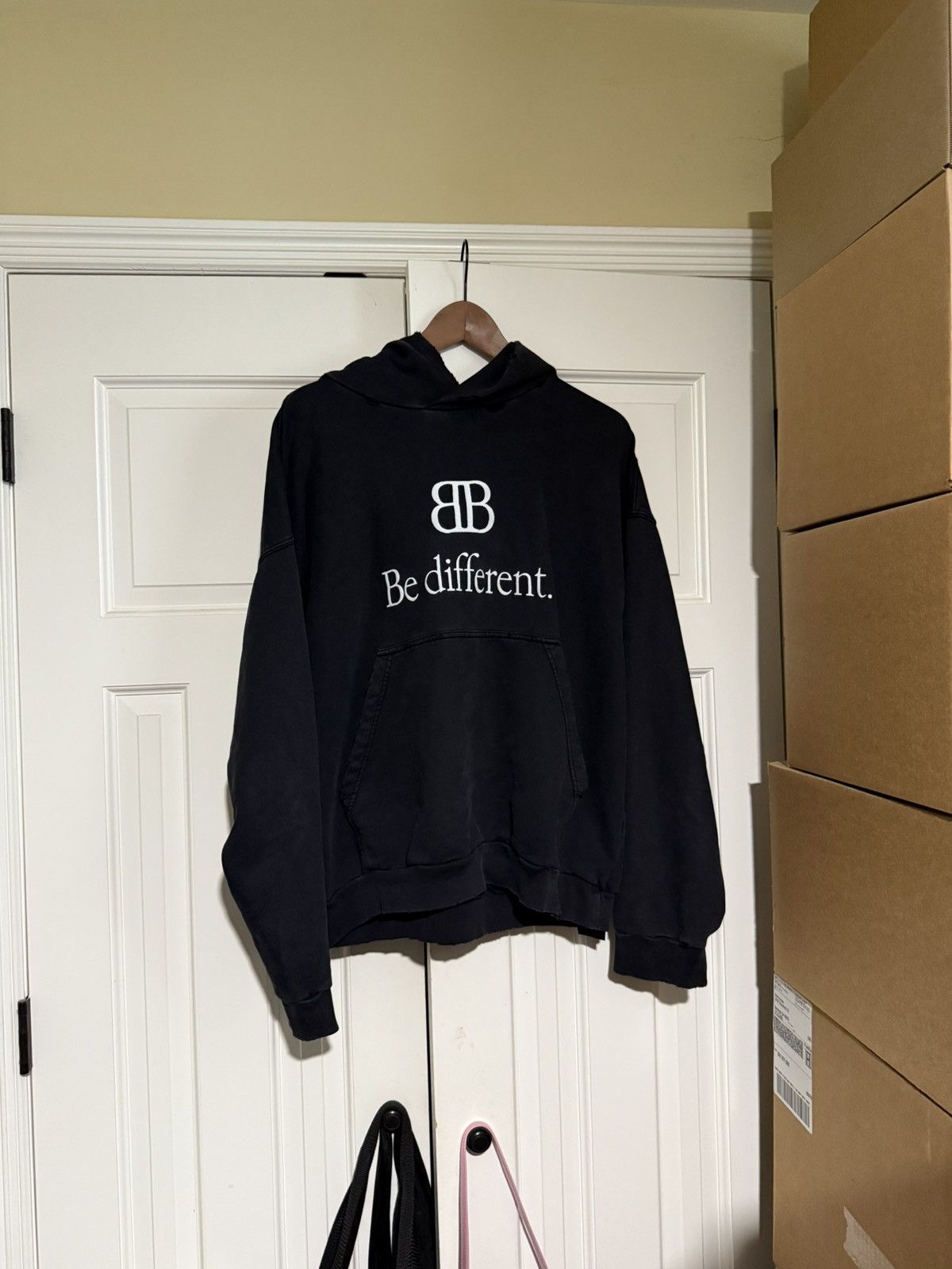 Balenciaga Balenciaga Black Distressed Be Different Hoodie Size US S / EU 44-46 / 1 - 1 Thumbnail