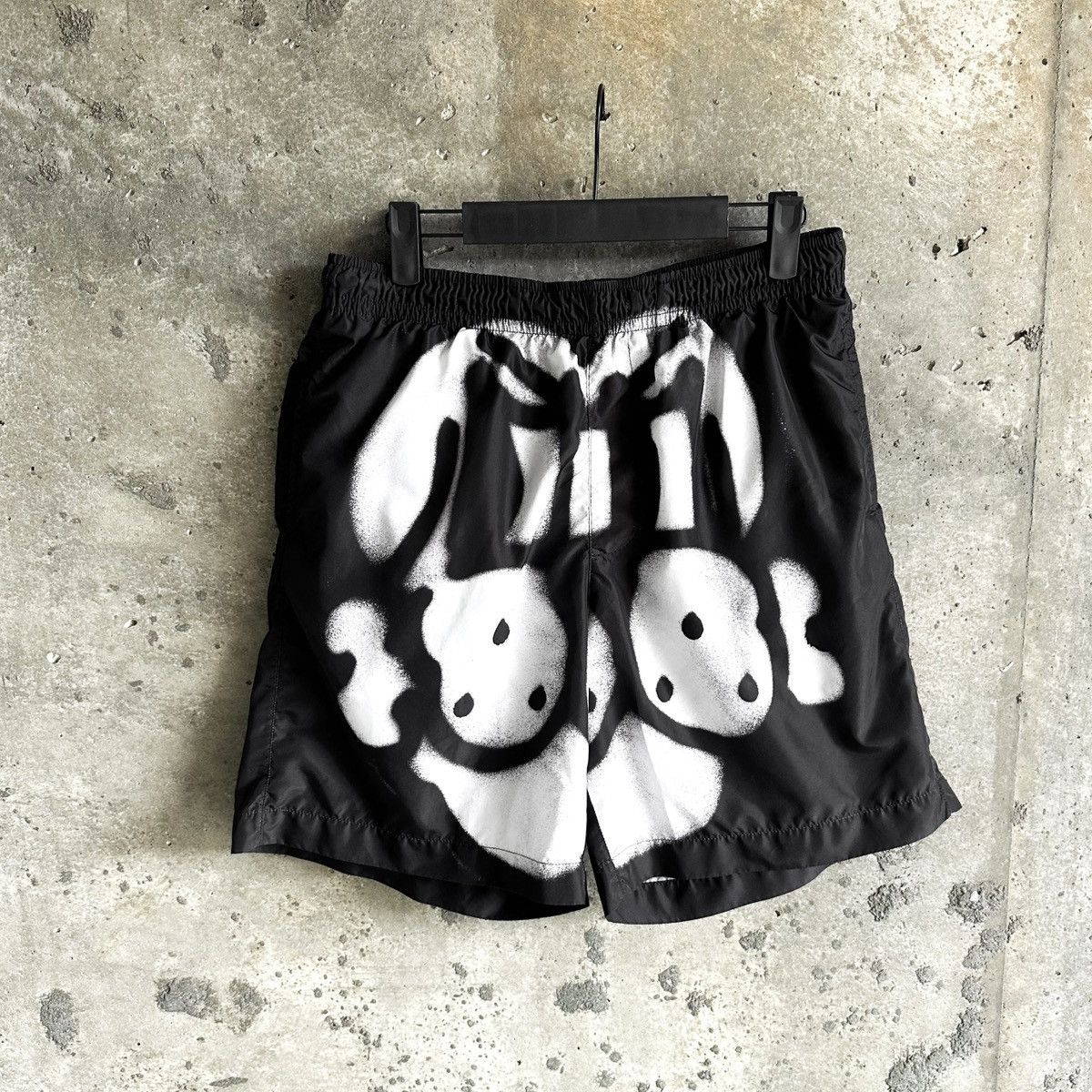 Chito × Givenchy Givenchy Chito Graffiti Dog “Finesse Pup” Shorts Size US 32 / EU 48 - 1 Thumbnail