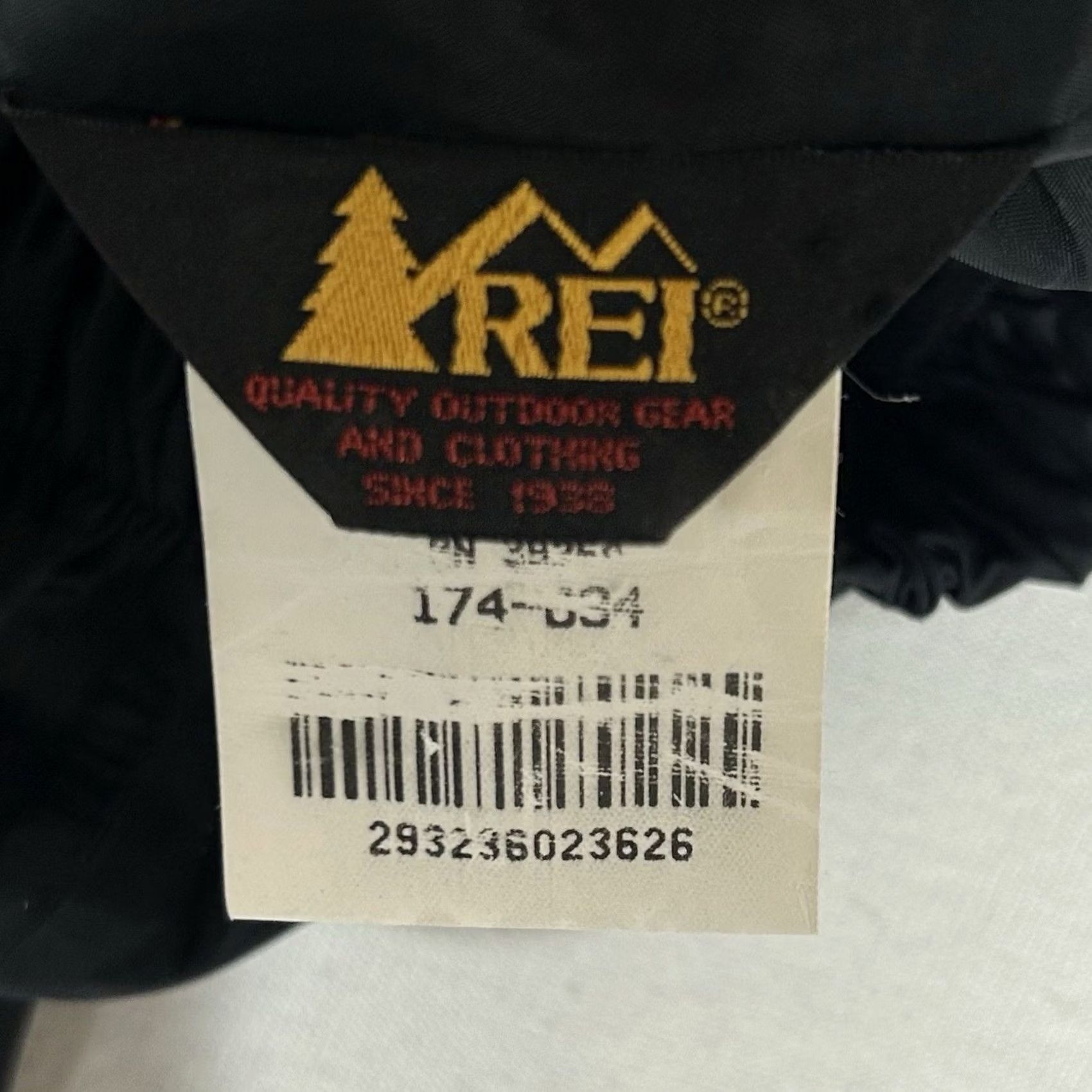 Vintage VINTAGE REI Elements Nylon Sweatpants Women 10 Black Side Zip Leg Tapered Pockets Athletic Casual || Women's Pants Size 32" / US 10 / IT 46 - 5 Thumbnail