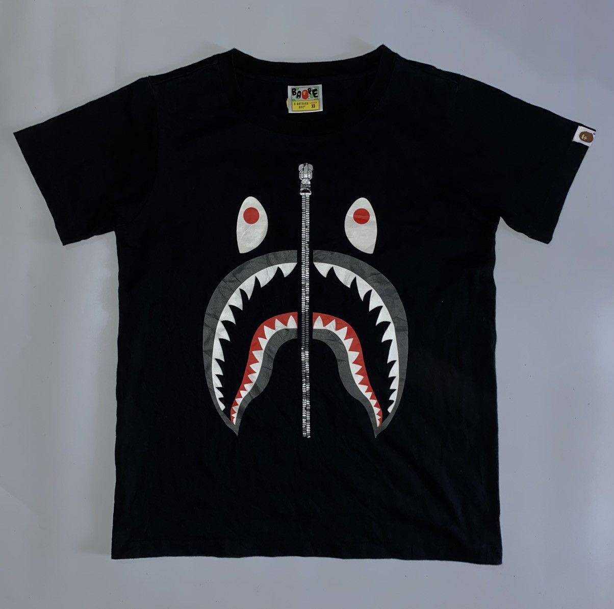 Bape A Bathing Ape Bape Shark T-Shirt (Ladies) Size XS / US 0-2 / IT 36-38 - 1 Thumbnail