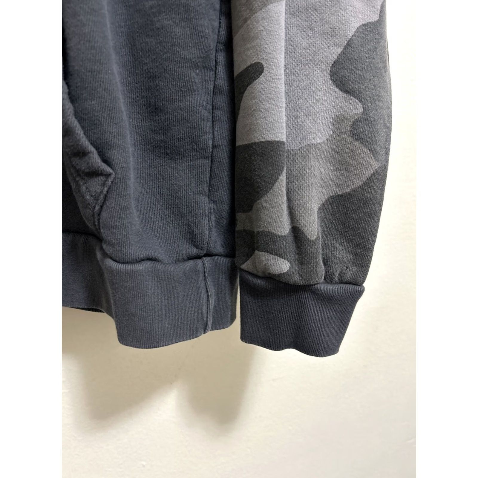 Adidas Adidas Originals Trefoil Hoodie Mens S Black Camouflage Pullover Sweatshirt Size US S / EU 44-46 / 1 - 6 Thumbnail