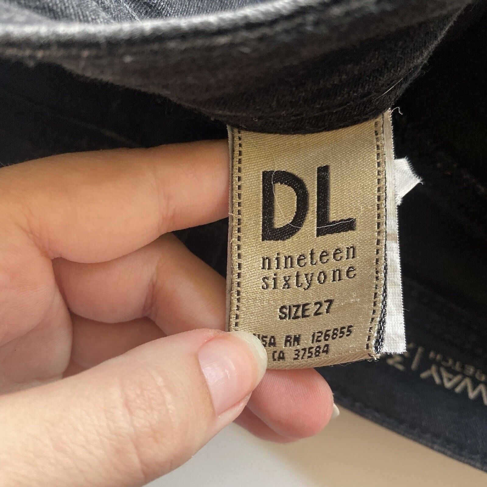 DL1961 DL1961 Womens Jeans Black Coco Curvy Straight Mid Rise Dark Size 27" / US 4 / IT 40 - 4 Thumbnail