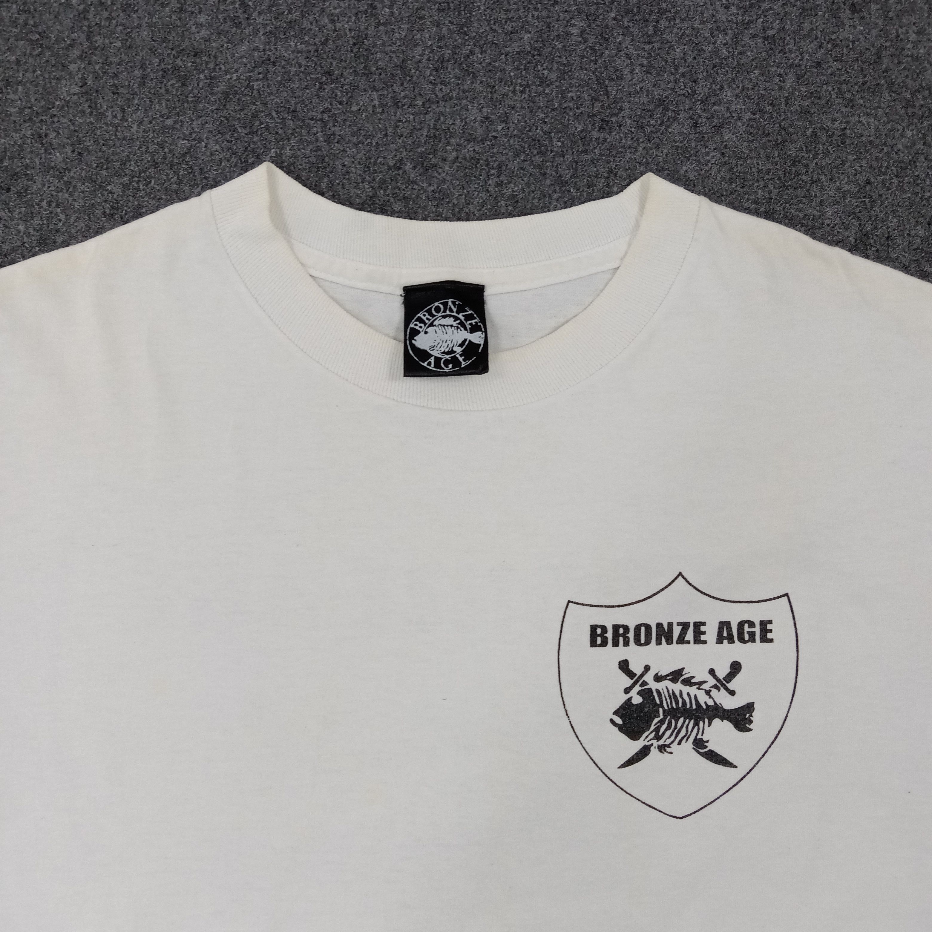 Vintage Bronze Age Surfing Style Tshirt Size US M / EU 48-50 / 2 - 4 Thumbnail