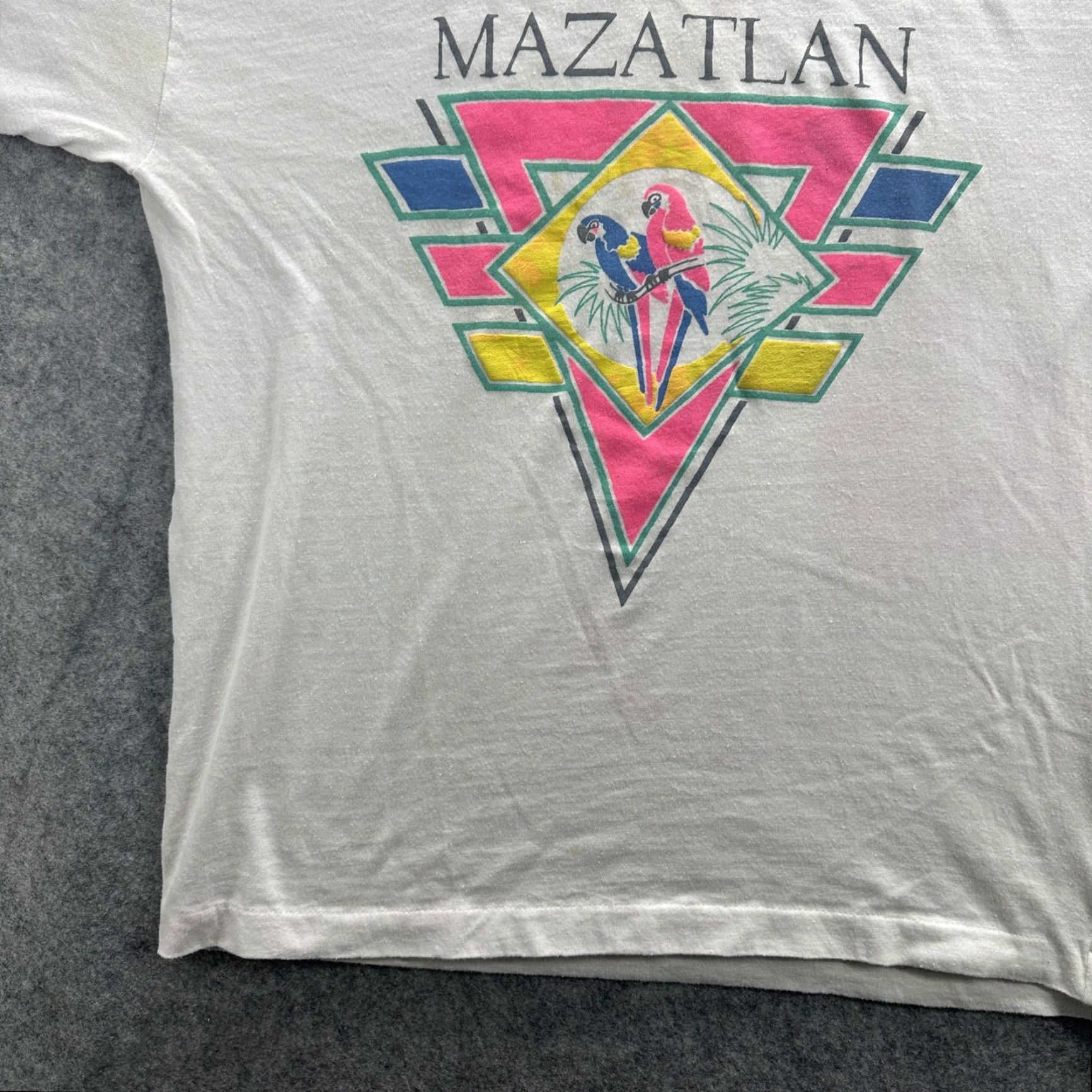 Vintage VINTAGE Sunset Mazatlan White Parrot Graphic 80s Mexico Tee Shirt Mens Medium 80s Parrot Graphic Sunset Souvenir Mexico Tour Shirt Mens Size US L / EU 52-54 / 3 - 4 Thumbnail