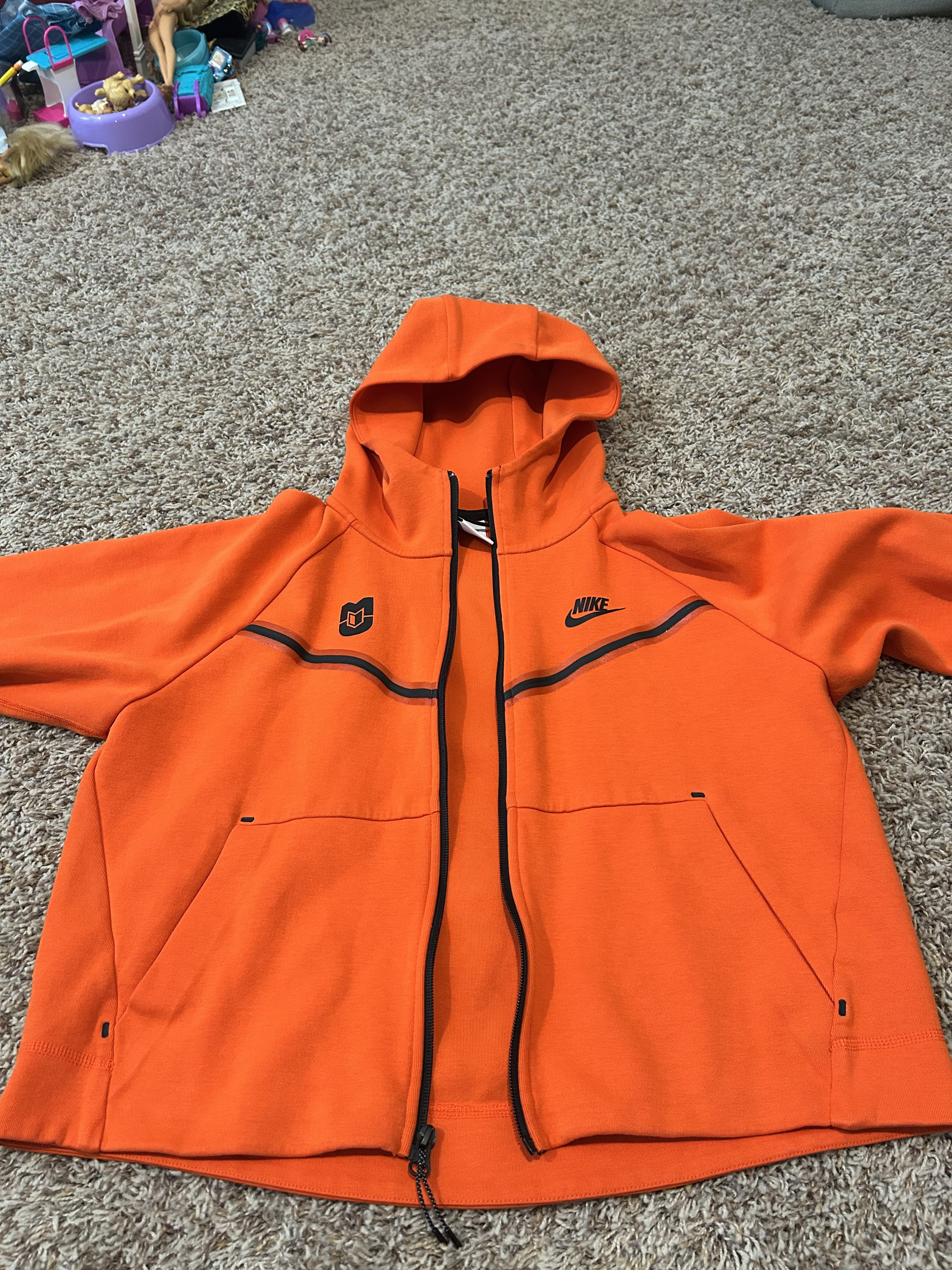 Nike Milligan College Nike Tech Size Youth Medium Size US M / EU 48-50 / 2 - 3 Thumbnail