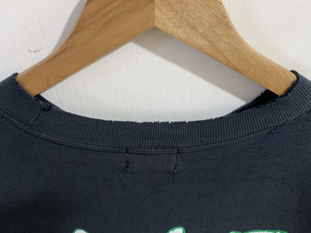 Quicksilver Vintage Quiksilver Big Logo Back Hit Distressed T-shirt Size US L / EU 52-54 / 3 - 6 Thumbnail