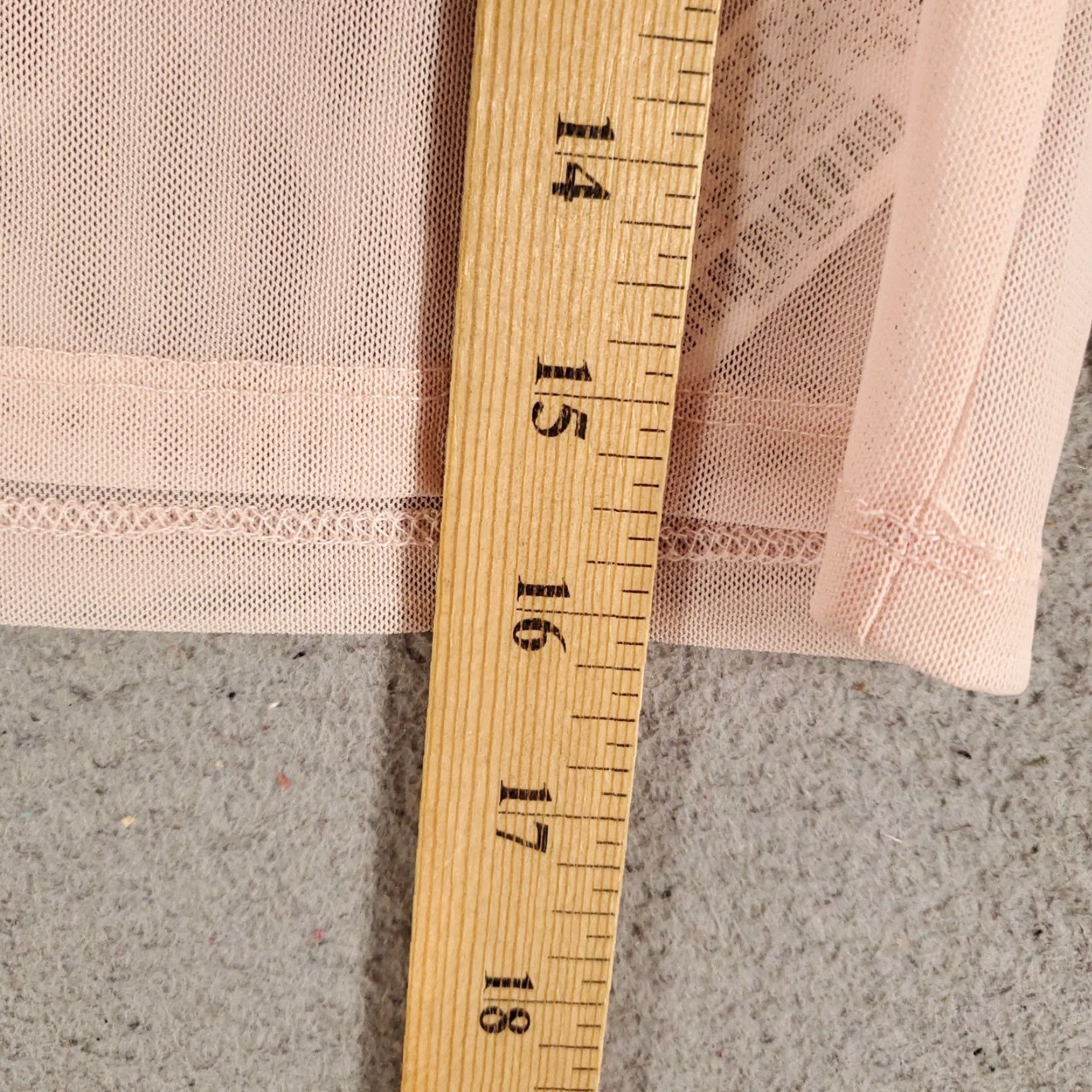 Zara **Y2K Zara Women's Large Pink Lightweight Long Sleeve Cropped Blouse** User: **Y2K Zara Women's Large Pink Lightweight Long Sleeve Crop Top** Size L / US 10 / IT 46 - 3 Thumbnail