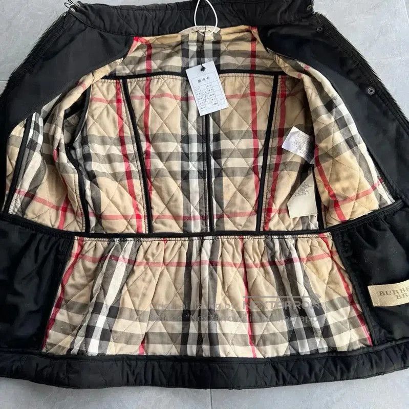 Burberry Burberry Black Quilted Women's Jacket Size S. Size S / US 4 / IT 40 - 3 Thumbnail